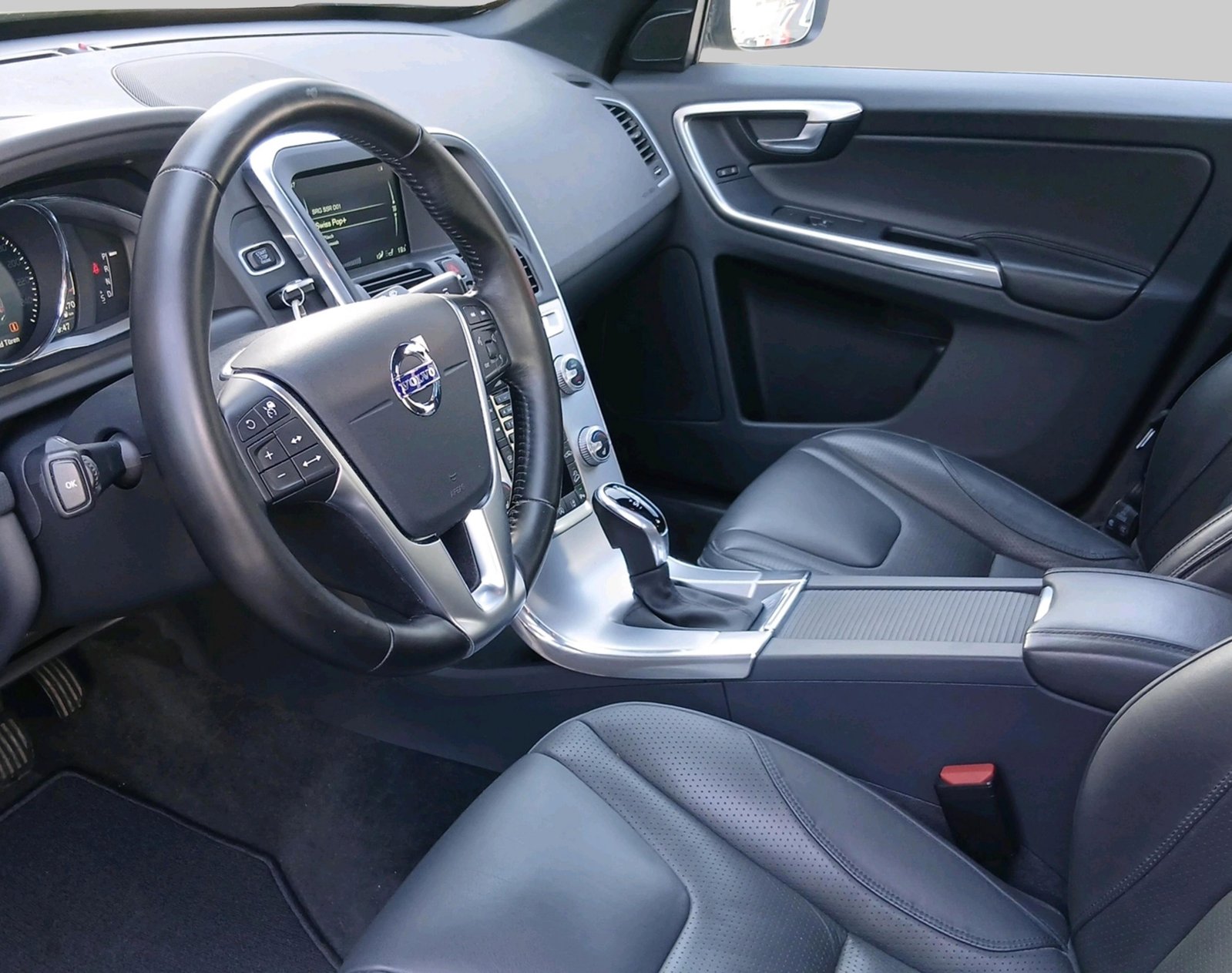 VOLVO XC60 2.4 D5 Summum AWD S/S, Diesel, Occasion / Gebraucht, Automatik - 3