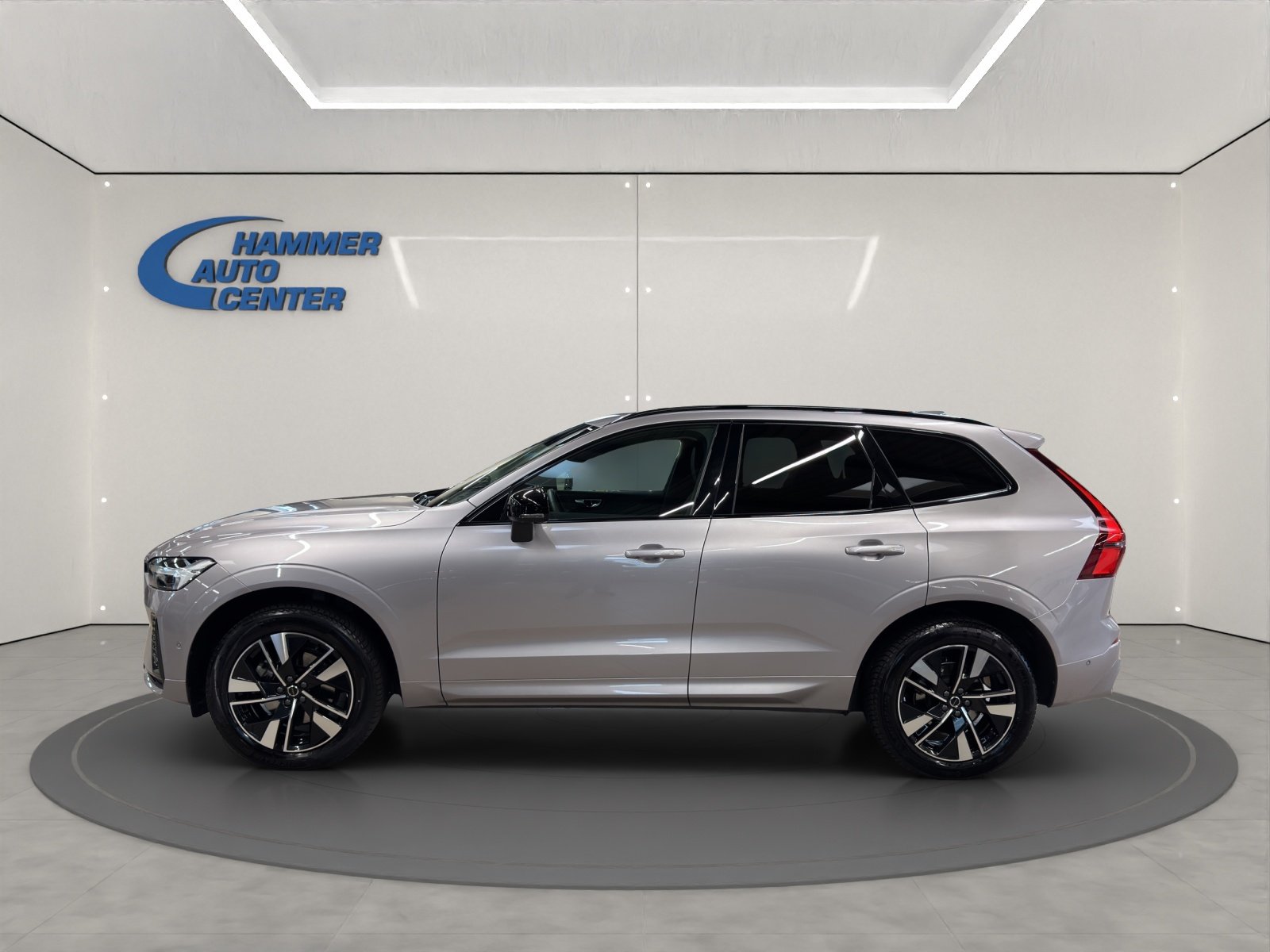 VOLVO XC60 2.0 B5 MH Plus Dark AWD, Benzin, Occasion / Gebraucht, Automatik - 3