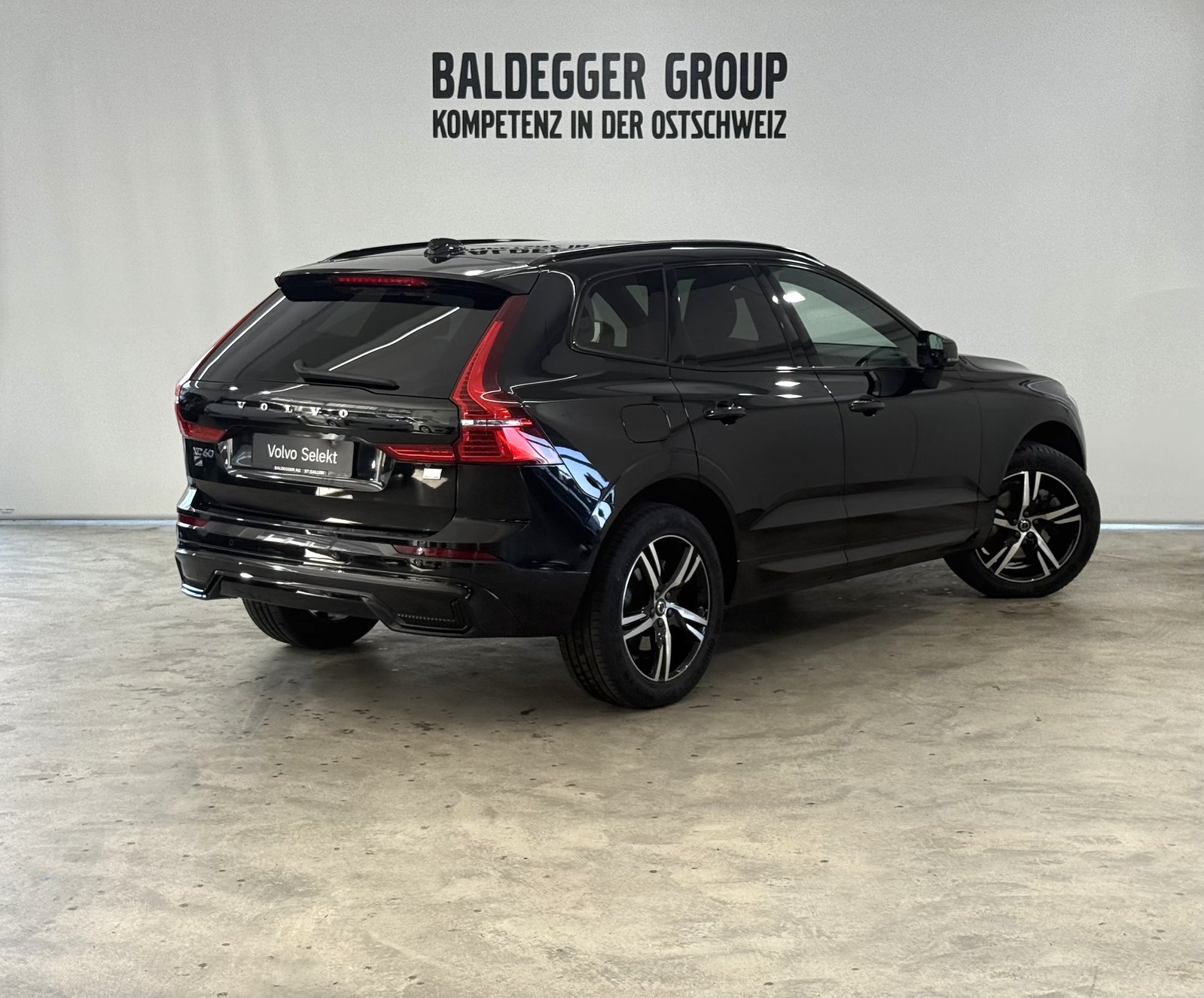 VOLVO XC60 2.0 T6 TE R-Design eAWD, Voll-Hybrid Benzin/Elektro, Occasion / Gebraucht, Automatik - 3
