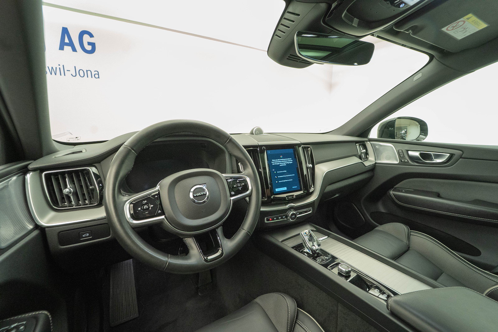 VOLVO XC60 2.0 B5 MH Ultimate Dark AWD, Mild-Hybrid Benzin/Elektro, Occasion / Gebraucht, Automatik - 7
