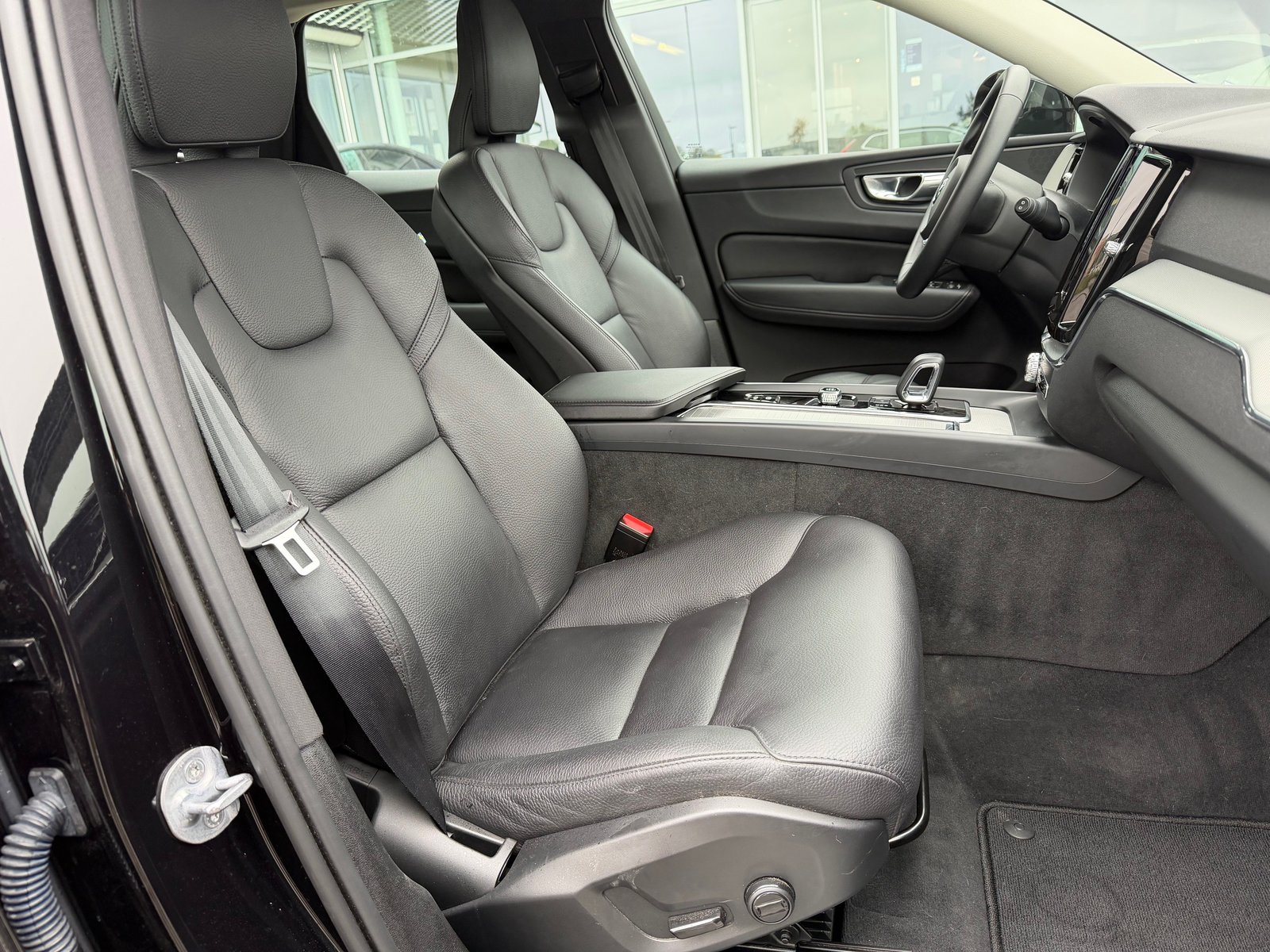 VOLVO XC60 B4 Diesel Mild Hybrid AWD Core Geartronic, Hybride Léger Diesel/Électricité, Occasion / Utilisé, Automatique - 7