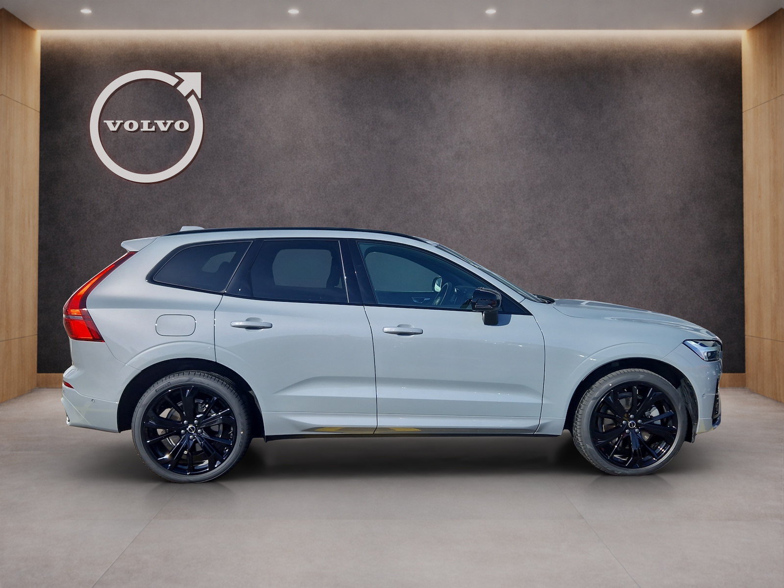 VOLVO XC60 2.0 T6 TE Black Edition eAWD, Plug-in-Hybrid Benzin/Elektro, Occasion / Gebraucht, Automatik - 7