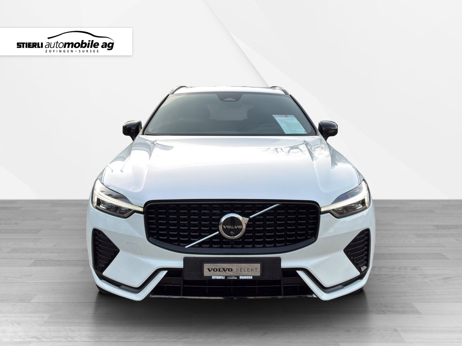 VOLVO XC60 2.0 B5 MH Plus Dark AWD, Mild-Hybrid Benzin/Elektro, Occasion / Gebraucht, Automatik - 2