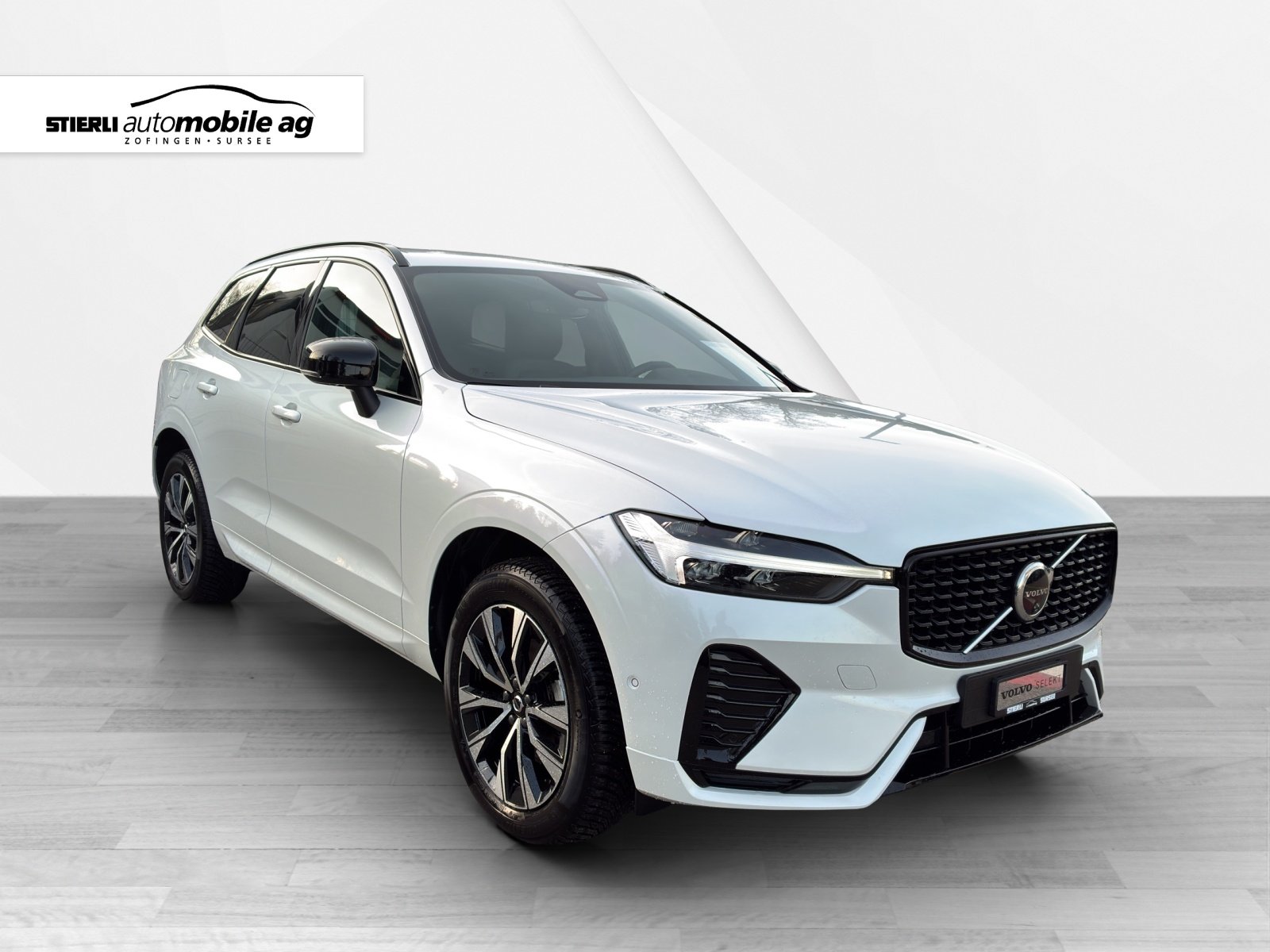 VOLVO XC60 2.0 B5 MH Plus Dark AWD, Mild-Hybrid Benzin/Elektro, Occasion / Gebraucht, Automatik - 3
