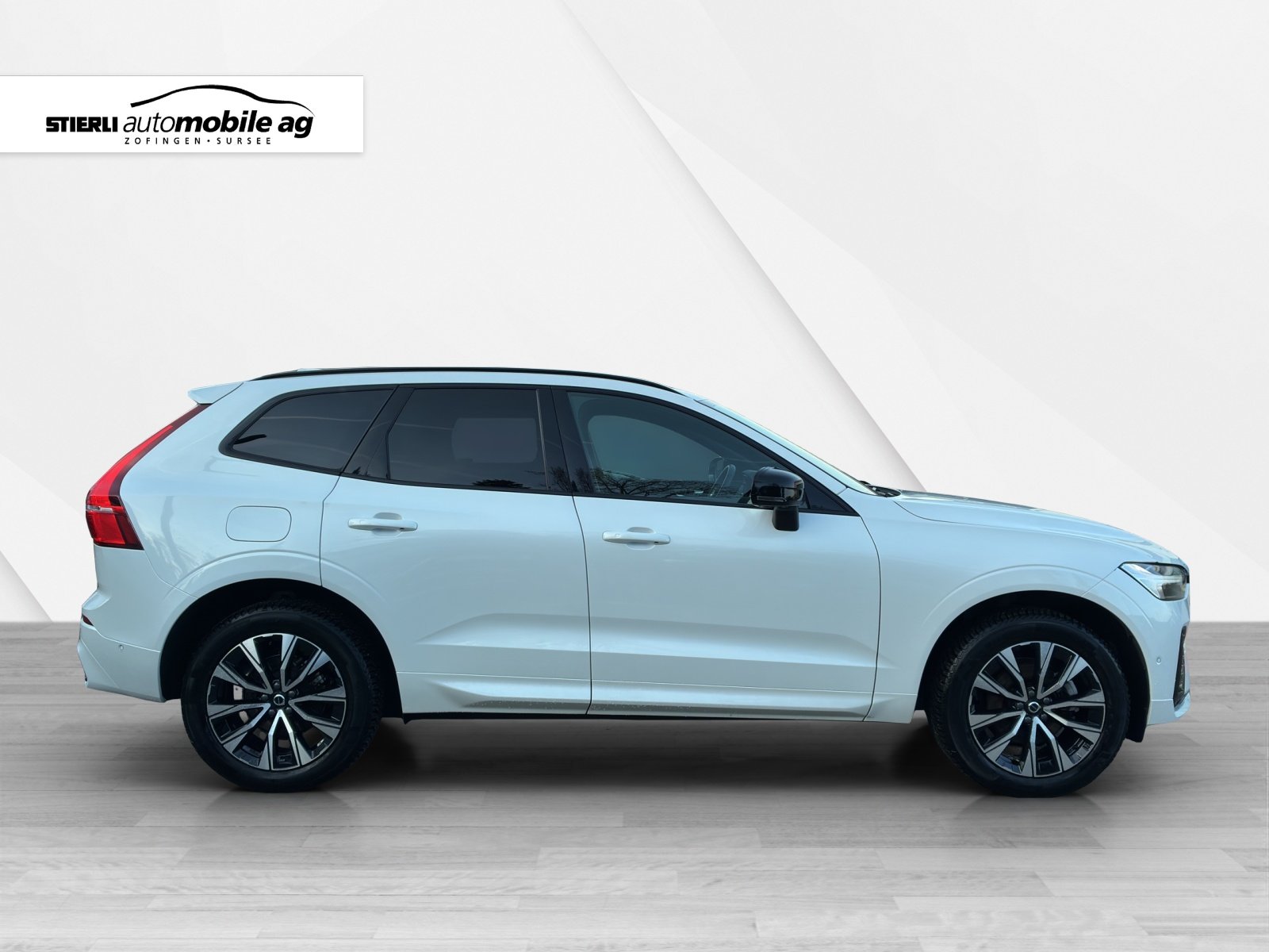 VOLVO XC60 2.0 B5 MH Plus Dark AWD, Mild-Hybrid Benzin/Elektro, Occasion / Gebraucht, Automatik - 4