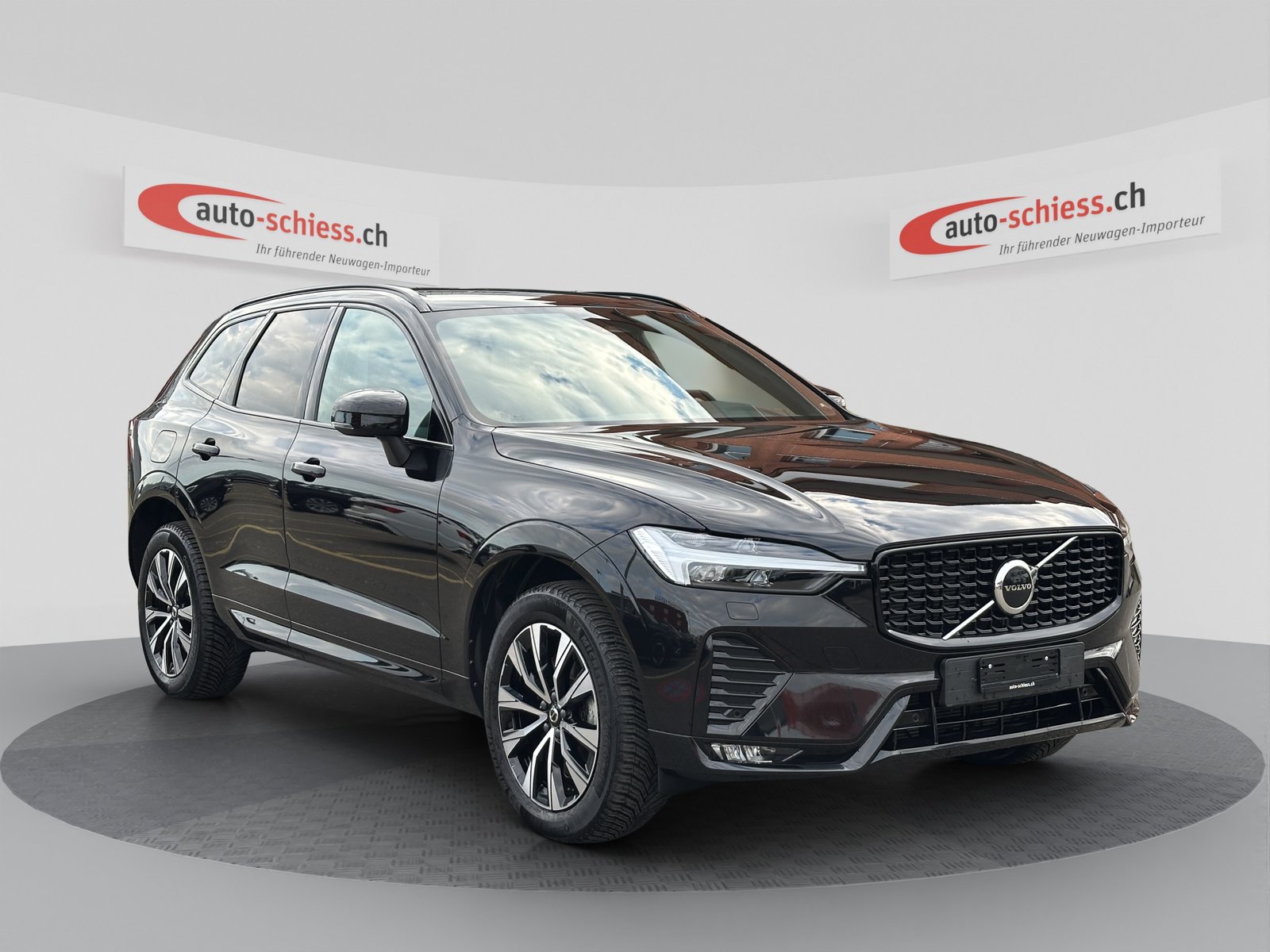 VOLVO XC60 B5 AWD Plus Dark Geartronic