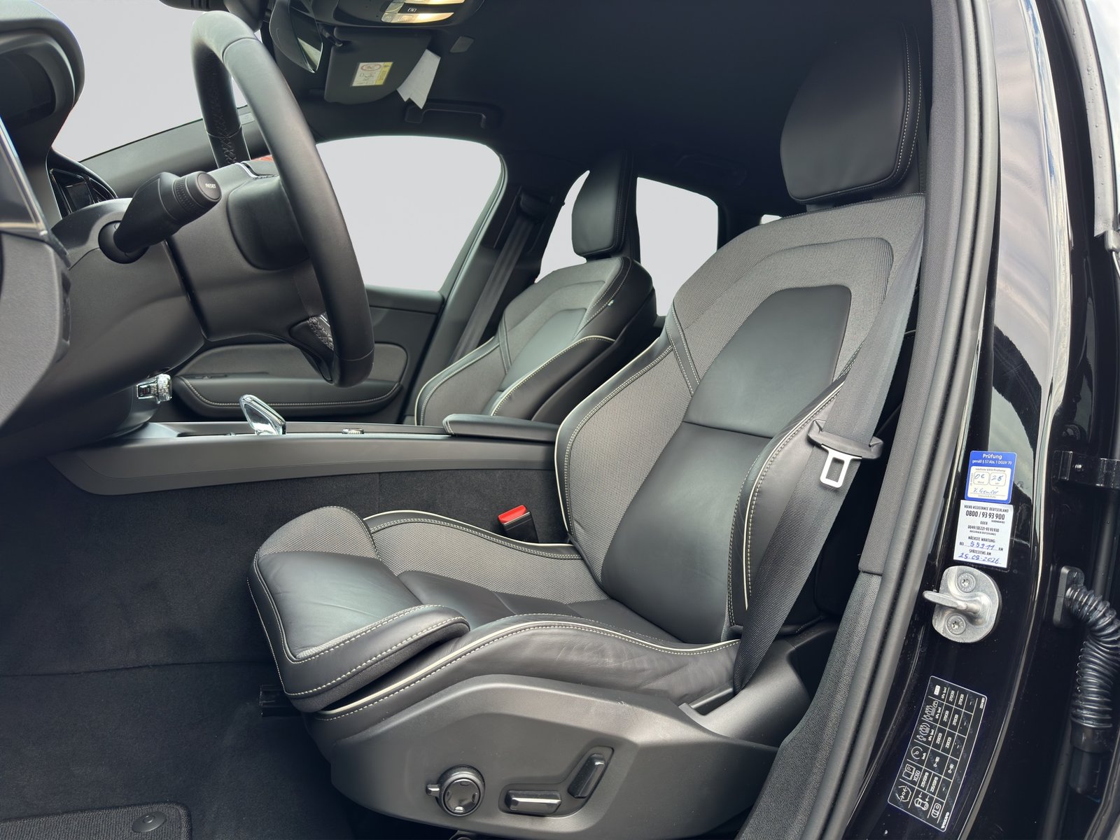 VOLVO XC60 B5 AWD Plus Dark Geartronic, Hybride Léger Essence/Électricité, Occasion / Utilisé, Automatique - 6