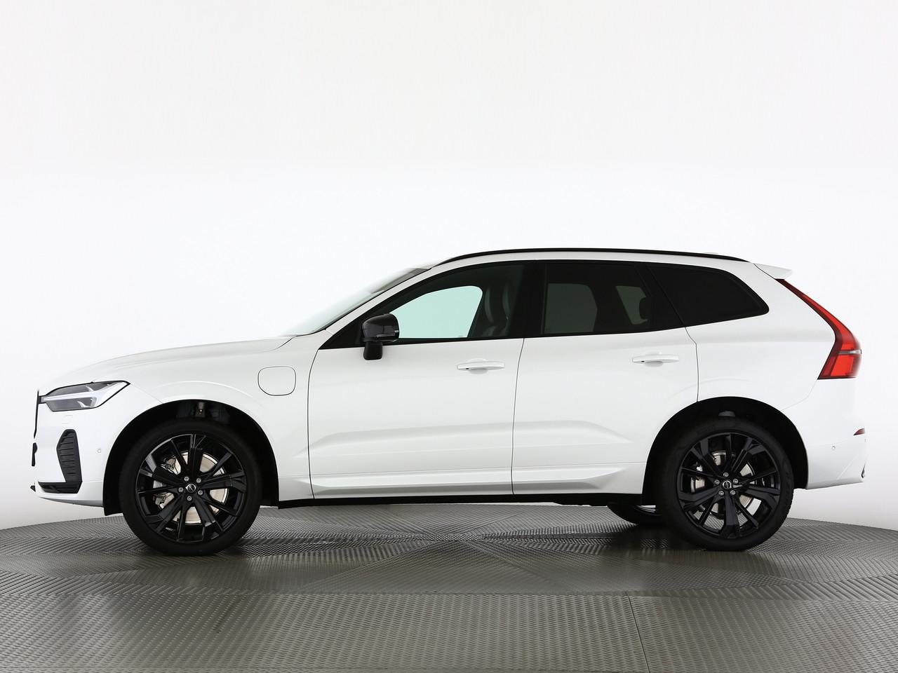 VOLVO XC60 2.0 T8 TE Black Edition eAWD, Plug-in-Hybrid Petrol/Electric, Second hand / Used, Automatic - 3