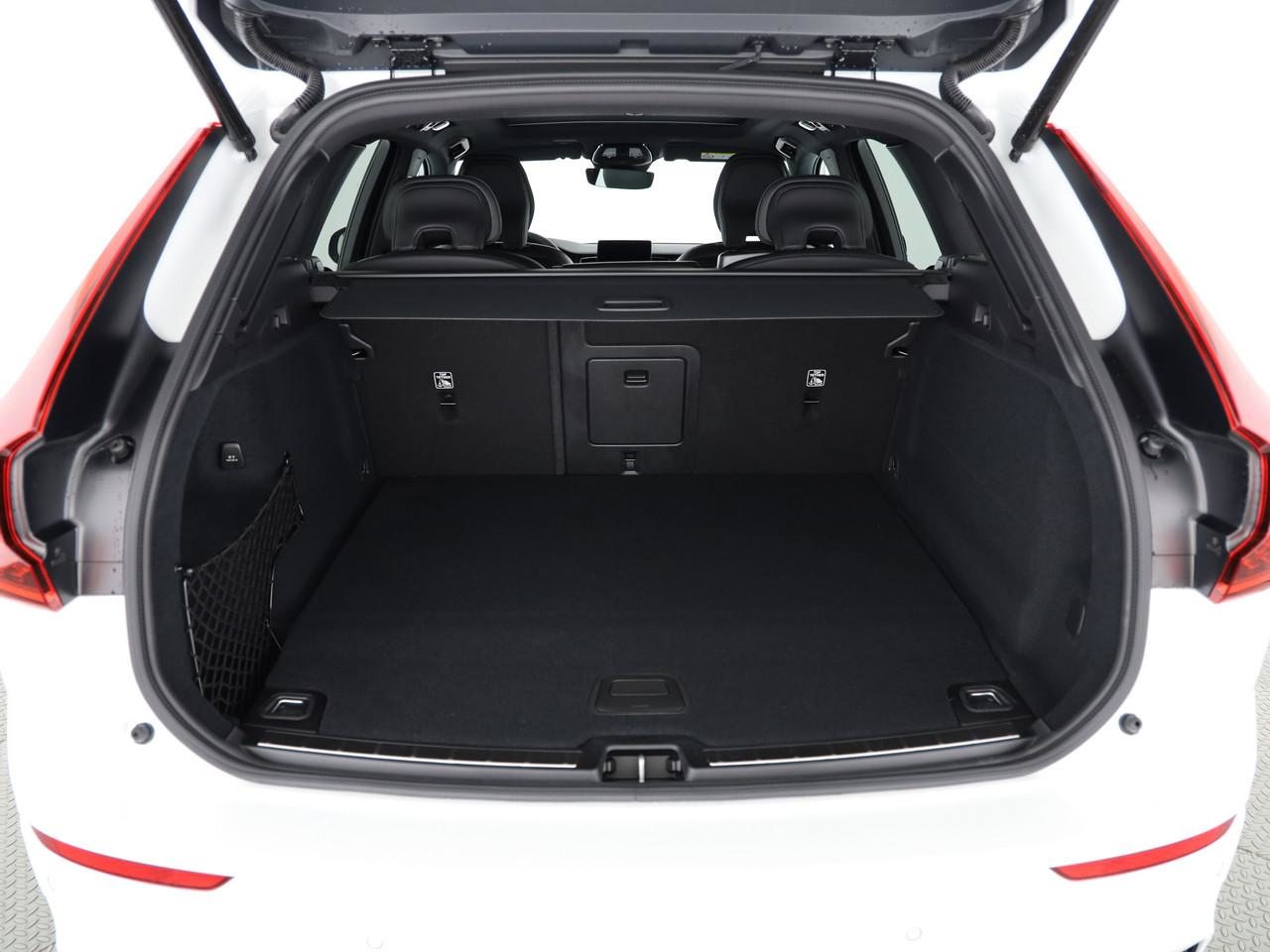 VOLVO XC60 2.0 T8 TE Black Edition eAWD, Plug-in-Hybrid Petrol/Electric, Second hand / Used, Automatic - 7