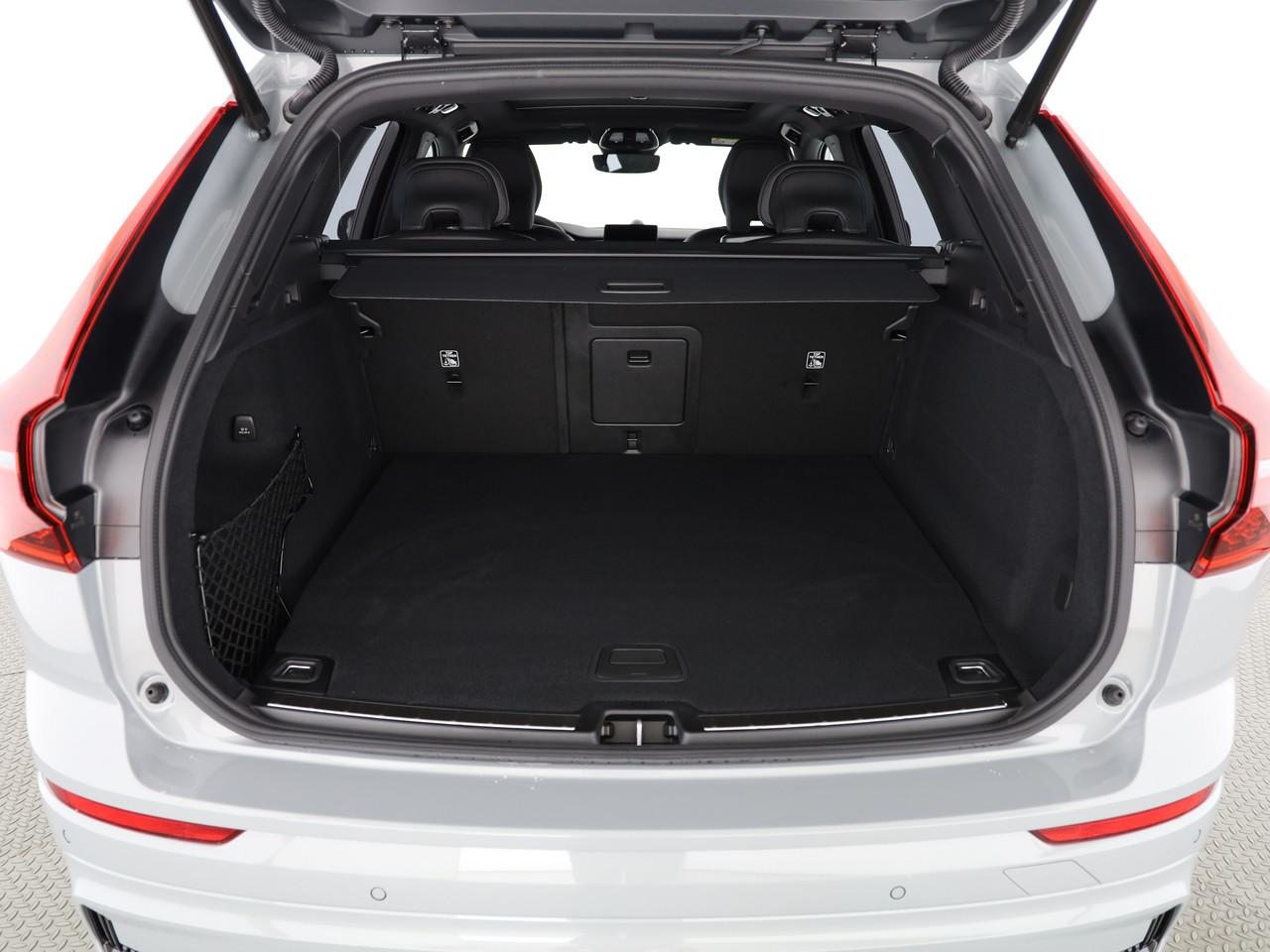VOLVO XC60 2.0 T8 TE Black Edition eAWD, Plug-in-Hybrid Petrol/Electric, Second hand / Used, Automatic - 7