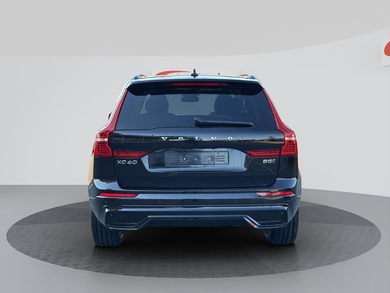 VOLVO XC60 B5 AWD Plus Dark Geartronic, Mild-Hybrid Petrol/Electric, Second hand / Used, Automatic - 4