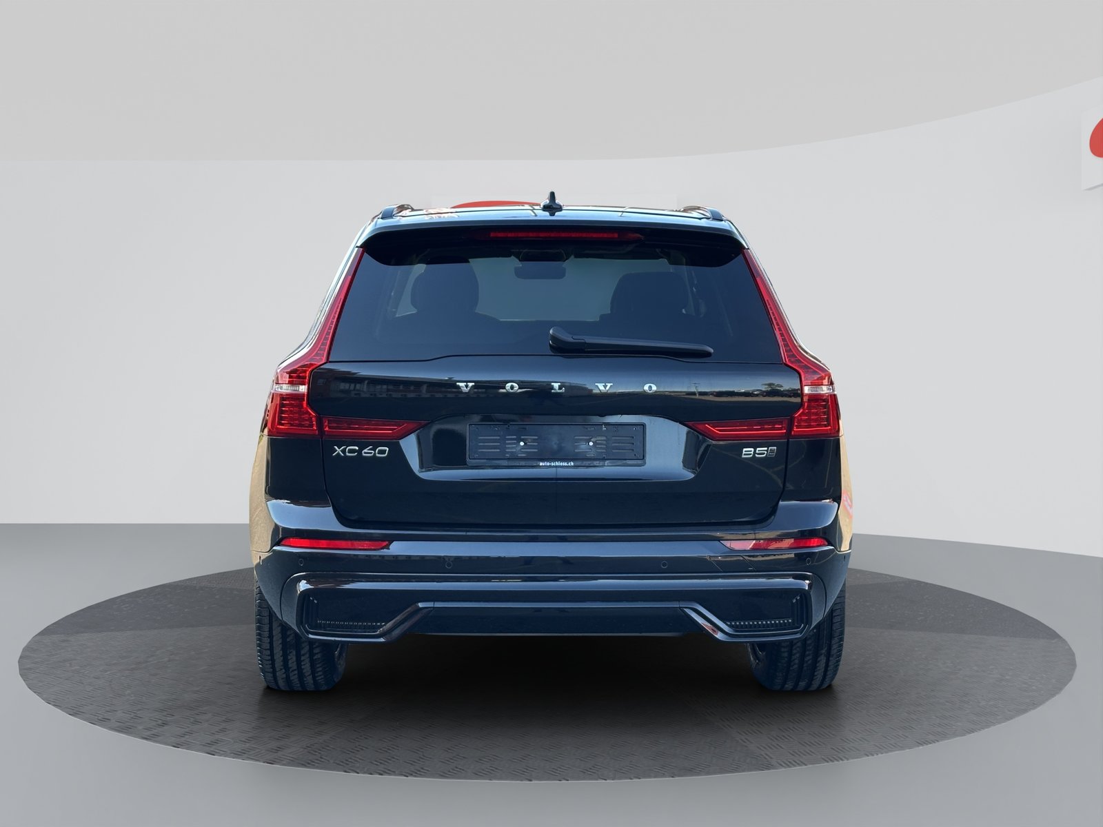 VOLVO XC60 B5 AWD Plus Dark Geartronic, Mild-Hybrid Benzin/Elektro, Occasion / Gebraucht, Automatik - 4