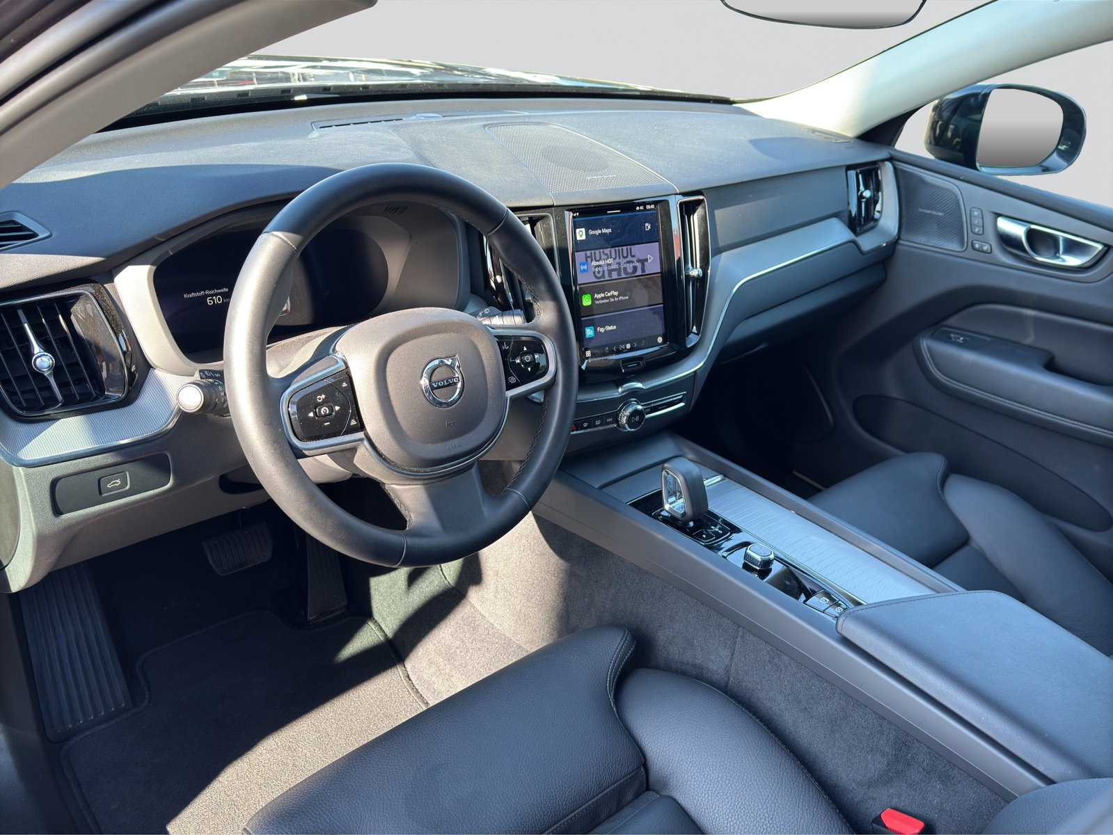 VOLVO XC60 B5 AWD Plus Dark Geartronic, Mild-Hybrid Benzin/Elektro, Occasion / Gebraucht, Automatik - 7