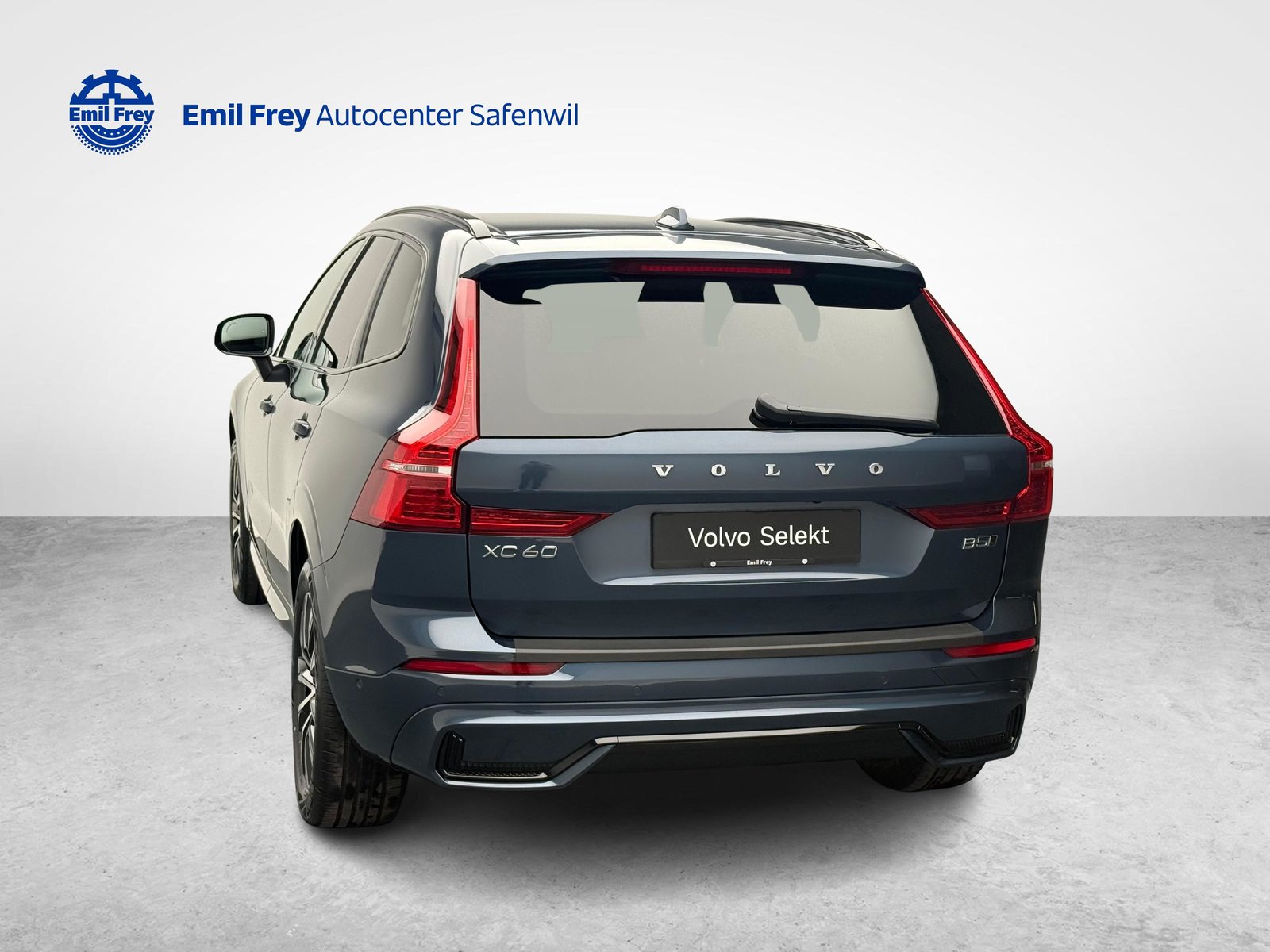 VOLVO XC60 2.0 B5 MH Plus Dark AWD, Mild-Hybrid Benzin/Elektro, Occasion / Gebraucht, Automatik - 3
