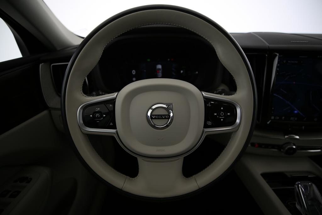VOLVO XC60 2.0 T8 TE Inscription eAWD, Hybride Rechargeable Essence/Électricité, Occasion / Utilisé, Automatique - 6