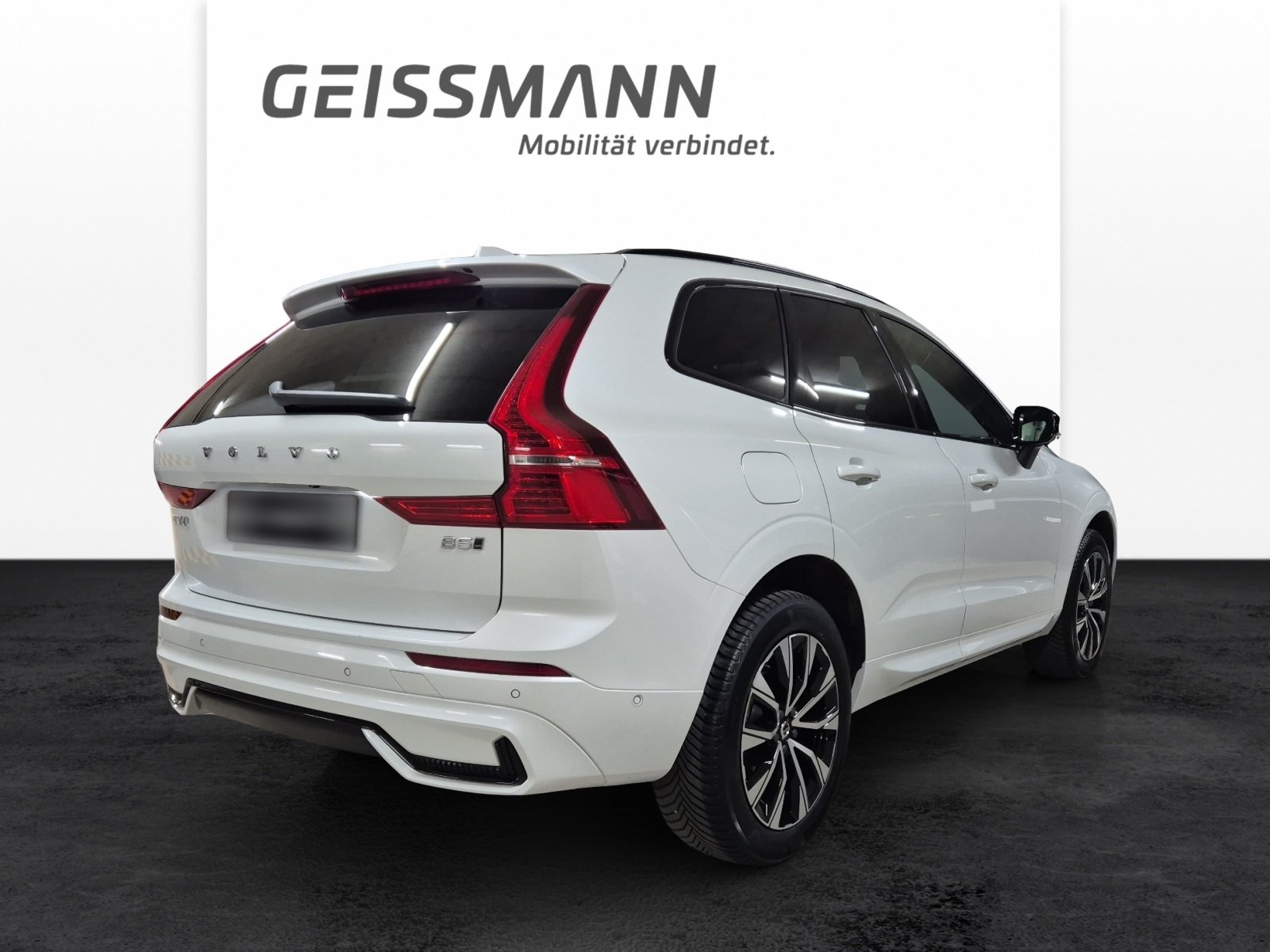 VOLVO XC60 2.0 B5 MH Plus Dark AWD, Mild-Hybrid Benzin/Elektro, Occasion / Gebraucht, Automatik - 7