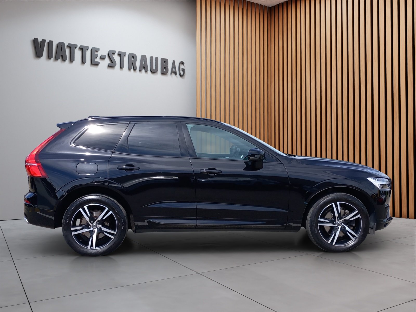 VOLVO XC60 2.0 T6 TE R-Design eAWD, Hybride Rechargeable Essence/Électricité, Occasion / Utilisé, Automatique - 4