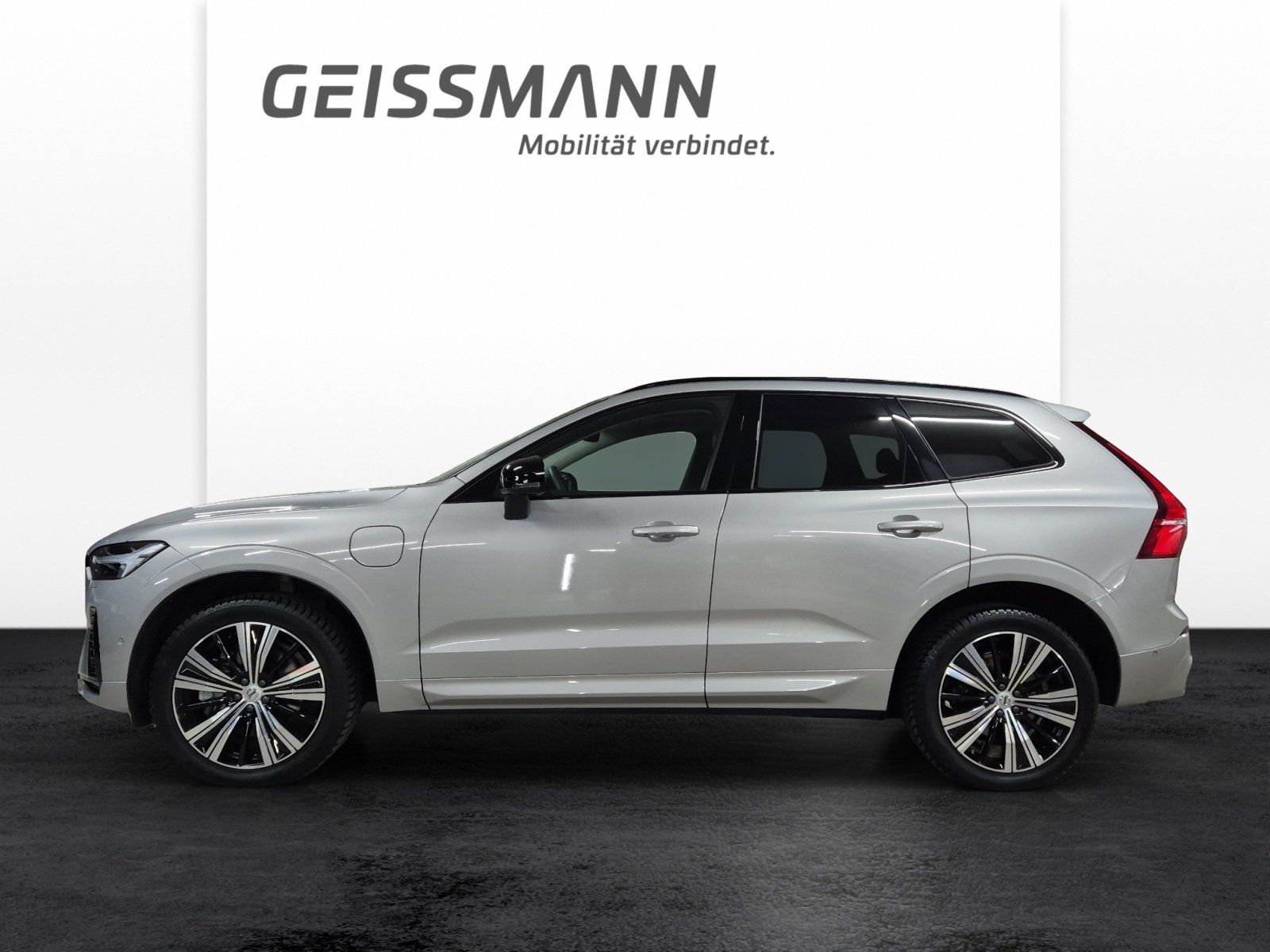 VOLVO XC60 2.0 T6 TE Ultra Dark eAWD, Plug-in-Hybrid Petrol/Electric, Second hand / Used, Automatic - 3