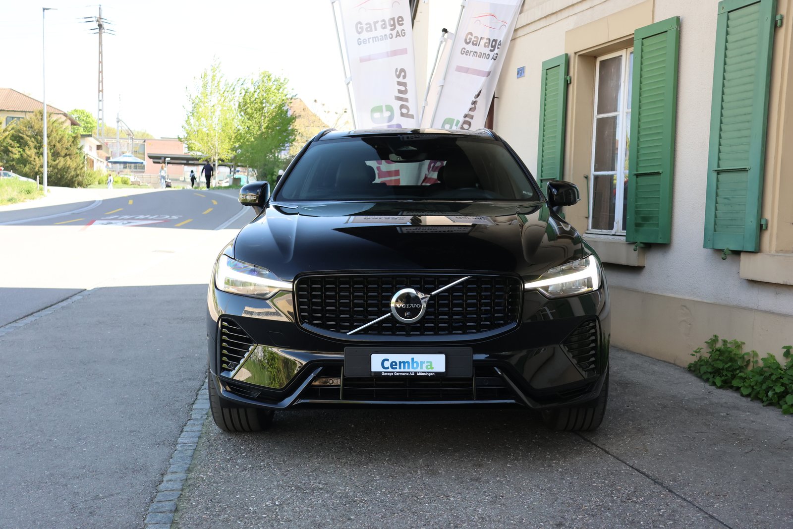 VOLVO XC60 T6 eAWD PluginHybrid R-Design Geartronic, Plug-in-Hybrid Petrol/Electric, Second hand / Used, Automatic - 2