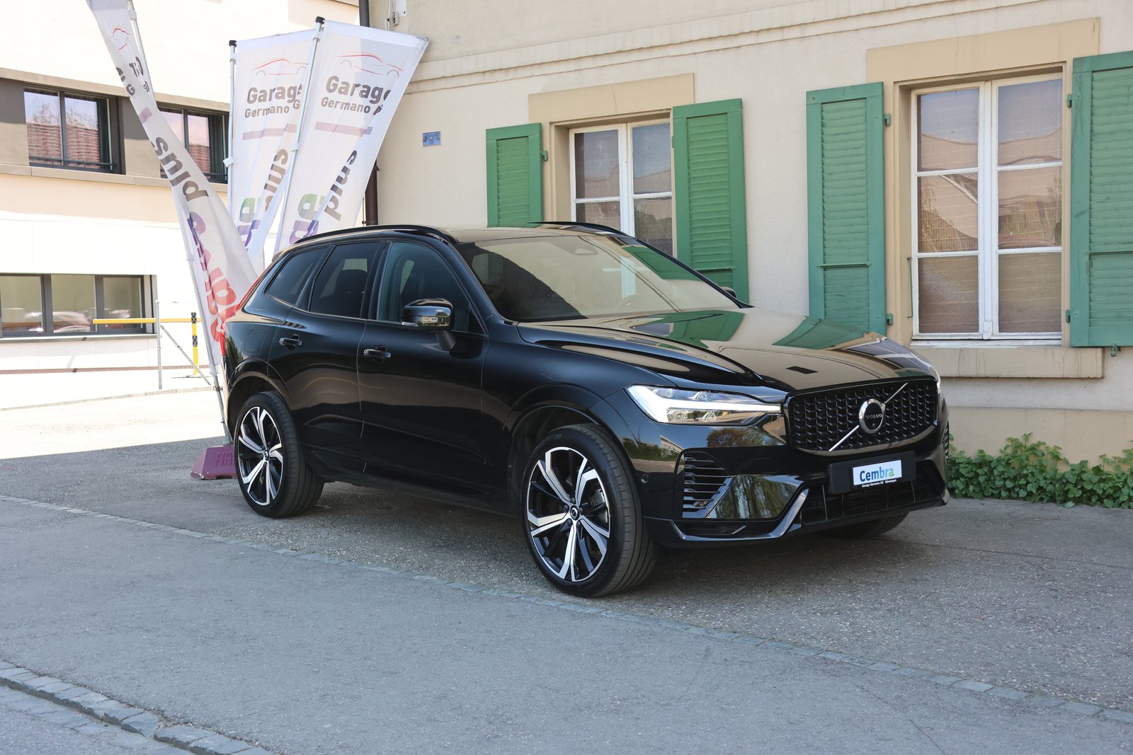VOLVO XC60 T6 eAWD PluginHybrid R-Design Geartronic, Plug-in-Hybrid Petrol/Electric, Second hand / Used, Automatic - 4