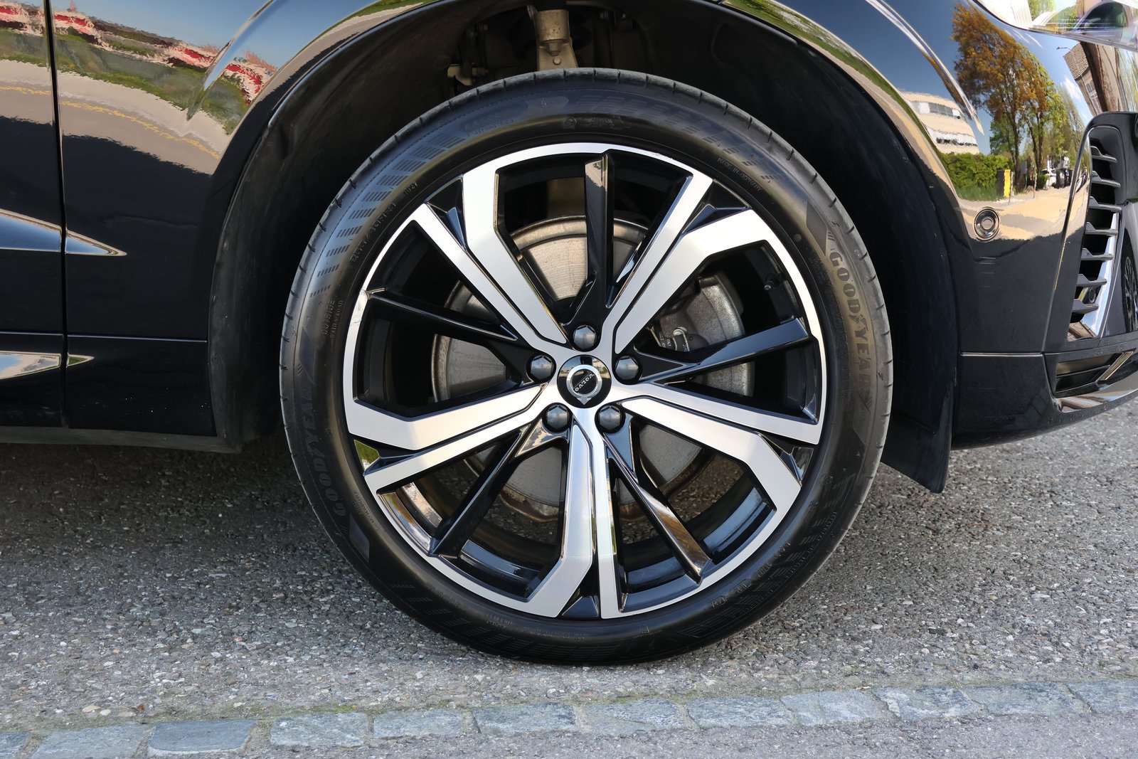 VOLVO XC60 T6 eAWD PluginHybrid R-Design Geartronic, Plug-in-Hybrid Petrol/Electric, Second hand / Used, Automatic - 5