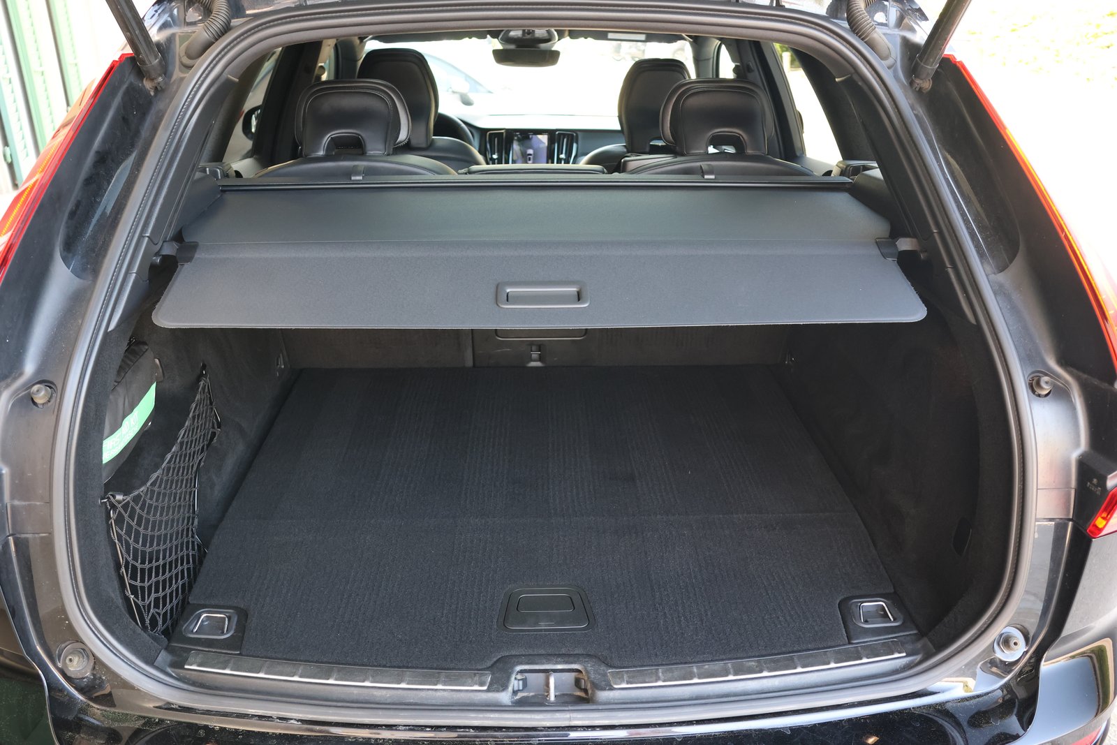 VOLVO XC60 T6 eAWD PluginHybrid R-Design Geartronic, Plug-in-Hybrid Petrol/Electric, Second hand / Used, Automatic - 7