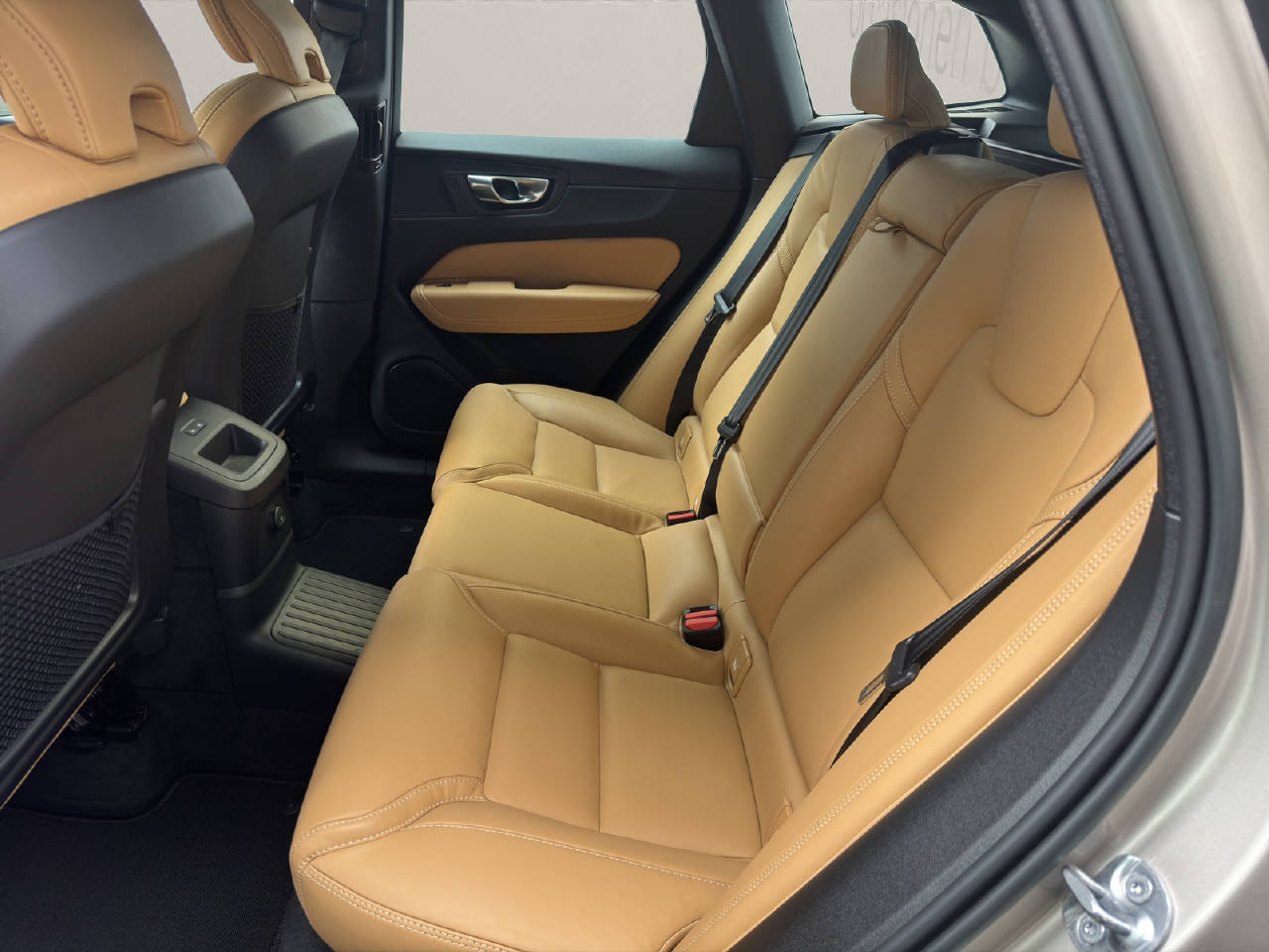 VOLVO XC60 2.0 T6 TE Ultimate Bright eAWD, Hybride Rechargeable Essence/Électricité, Occasion / Utilisé, Automatique - 7