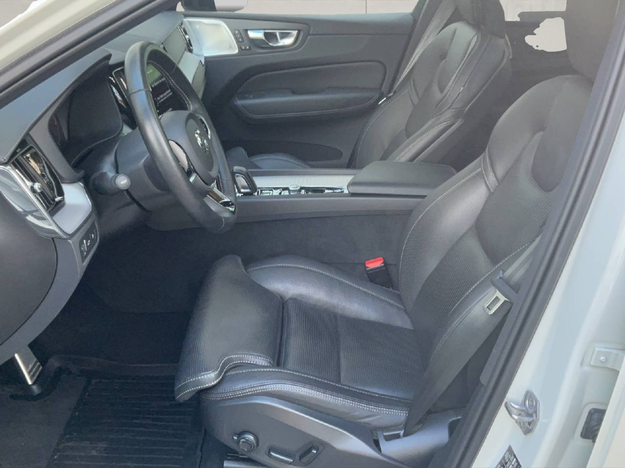 VOLVO XC60 2.0 T8 TE R-Design eAWD, Occasion / Gebraucht, Automatik - 7