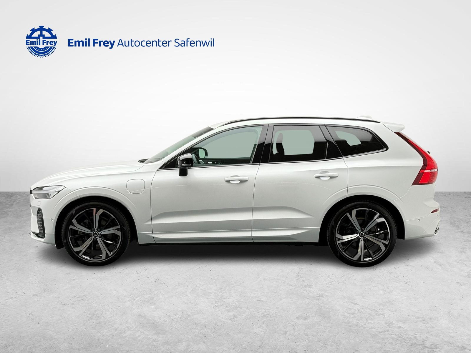 VOLVO XC60 2.0 T8 TE XCLUSIVE Ultra Dark eAWD, Hybride Rechargeable Essence/Électricité, Occasion / Utilisé, Automatique - 2