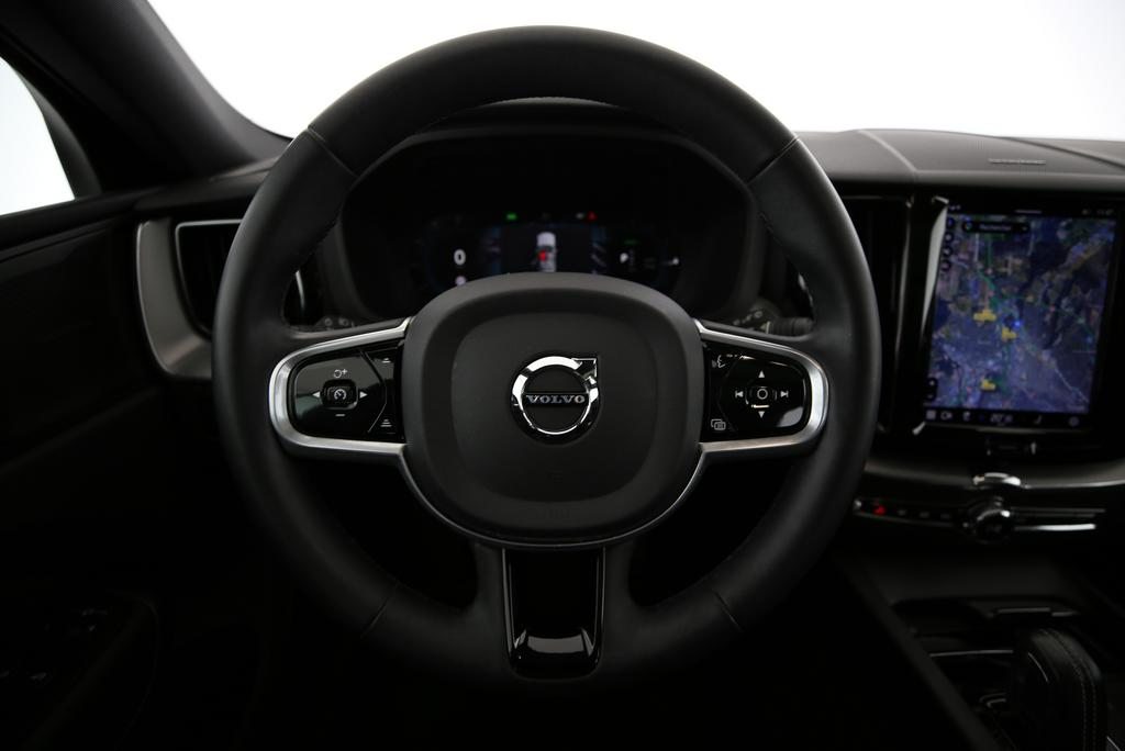 VOLVO XC60 2.0 T6 TE R-Design eAWD, Plug-in-Hybrid Petrol/Electric, Second hand / Used, Automatic - 6