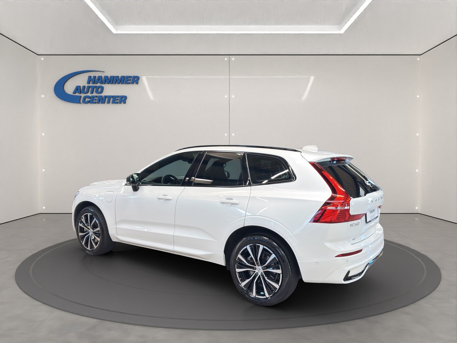 VOLVO XC60 2.0 T8 TE Ultimate Dark eAWD, Plug-in-Hybrid Petrol/Electric, Second hand / Used, Automatic - 3