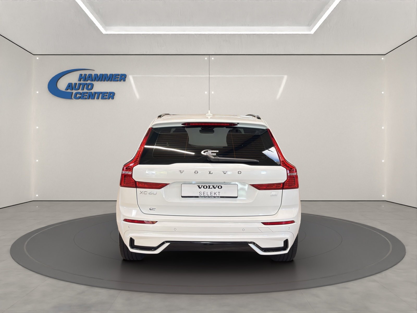 VOLVO XC60 2.0 T8 TE Ultimate Dark eAWD, Plug-in-Hybrid Petrol/Electric, Second hand / Used, Automatic - 4
