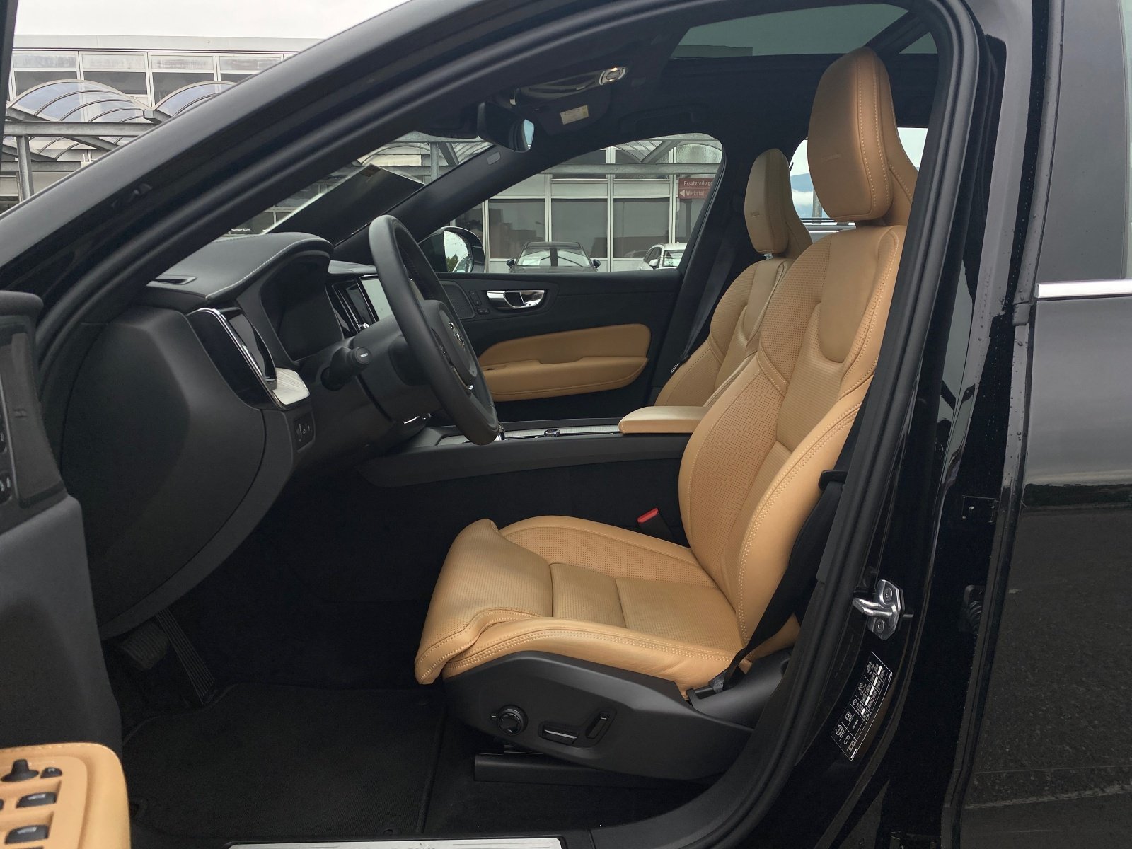 VOLVO XC60 2.0 T8 TE Inscription eAWD, Plug-in-Hybrid Benzin/Elektro, Occasion / Gebraucht, Automatik - 7
