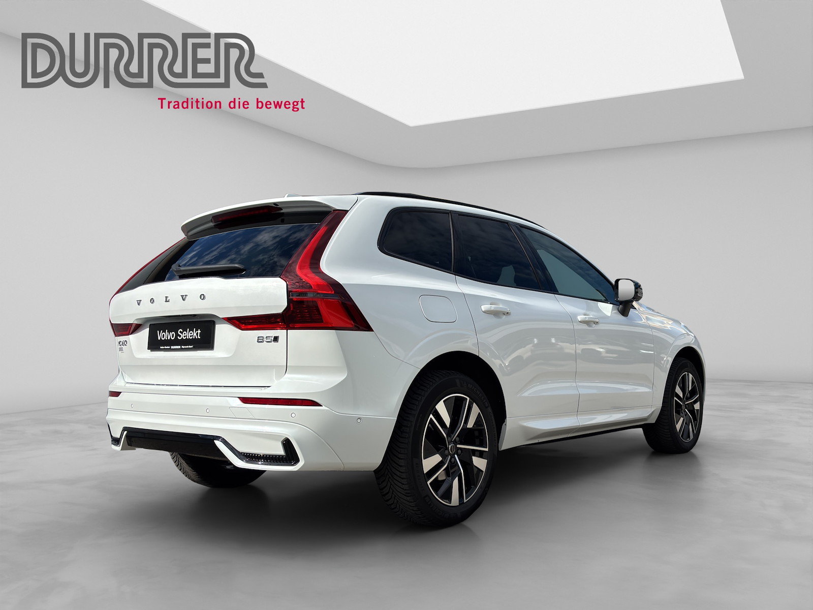 VOLVO XC60 2.0 B5 MH Plus Dark AWD, Hybride Léger Essence/Électricité, Occasion / Utilisé, Automatique - 4