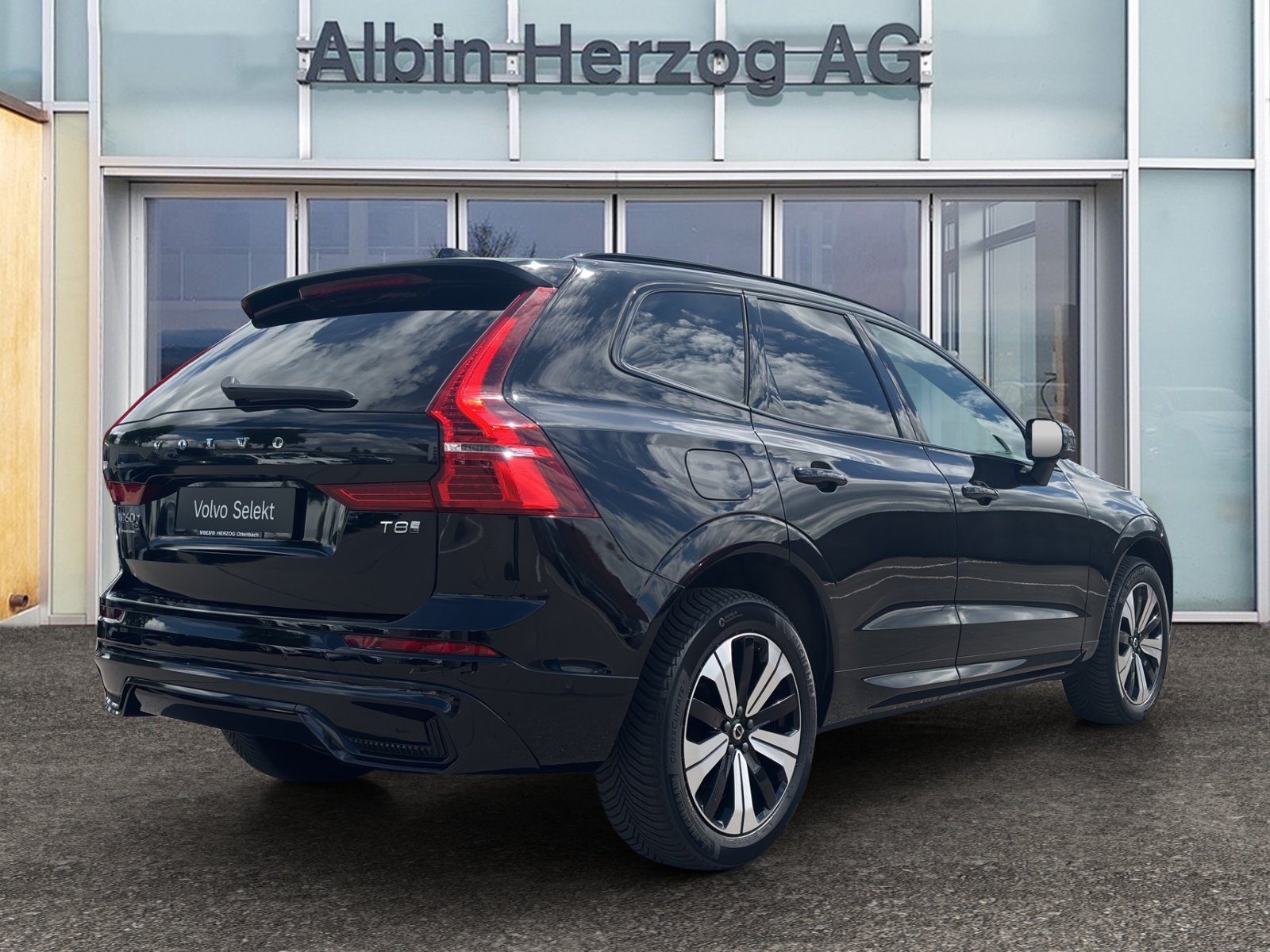 VOLVO XC60 2.0 T8 TE Plus Dark eAWD, Hybride Rechargeable Essence/Électricité, Occasion / Utilisé, Automatique - 4