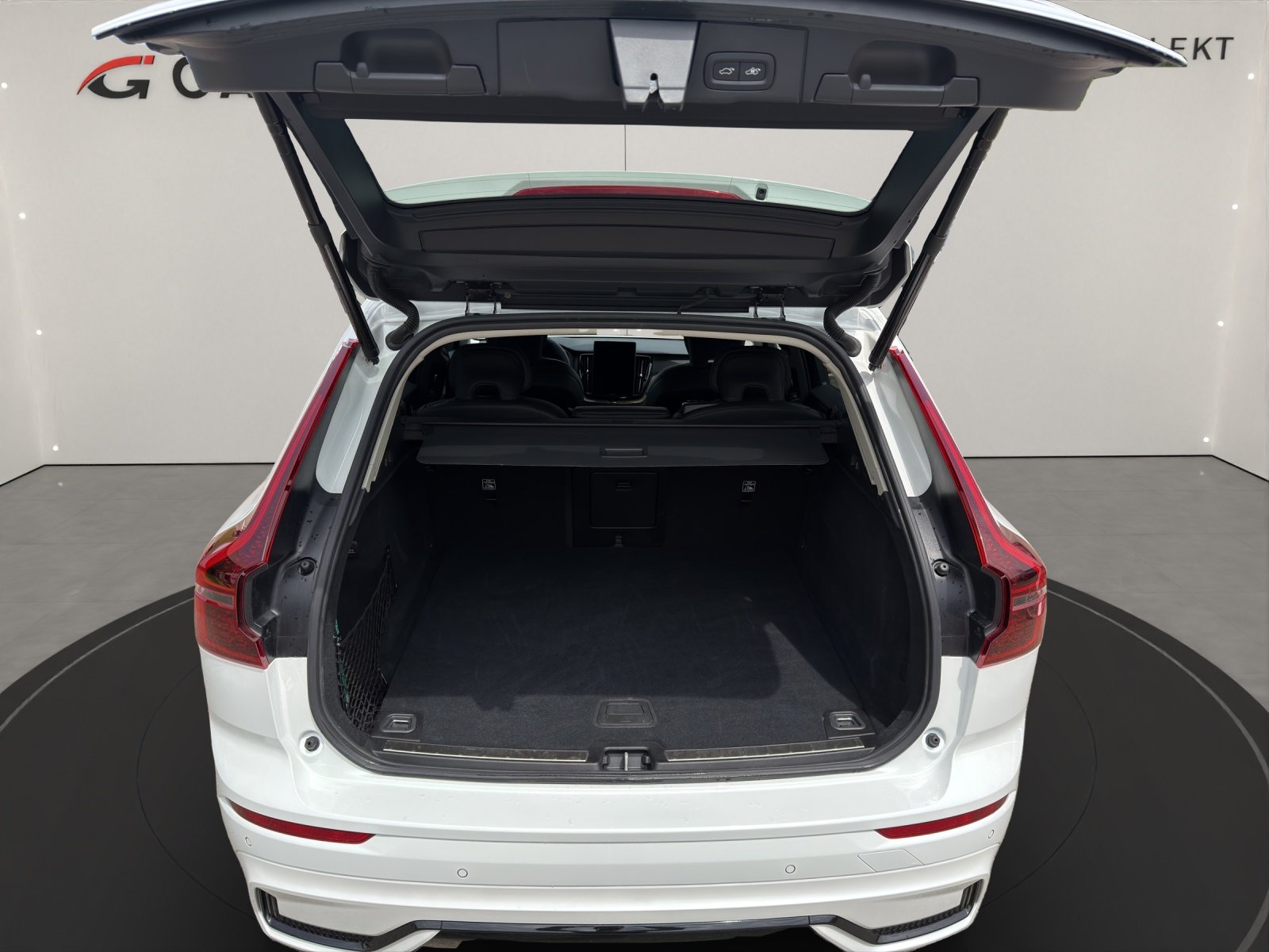 VOLVO XC60 2.0 B5 MH Plus Dark AWD, Hybride Leggero Benzina/Elettrica, Occasioni / Usate, Automatico - 7