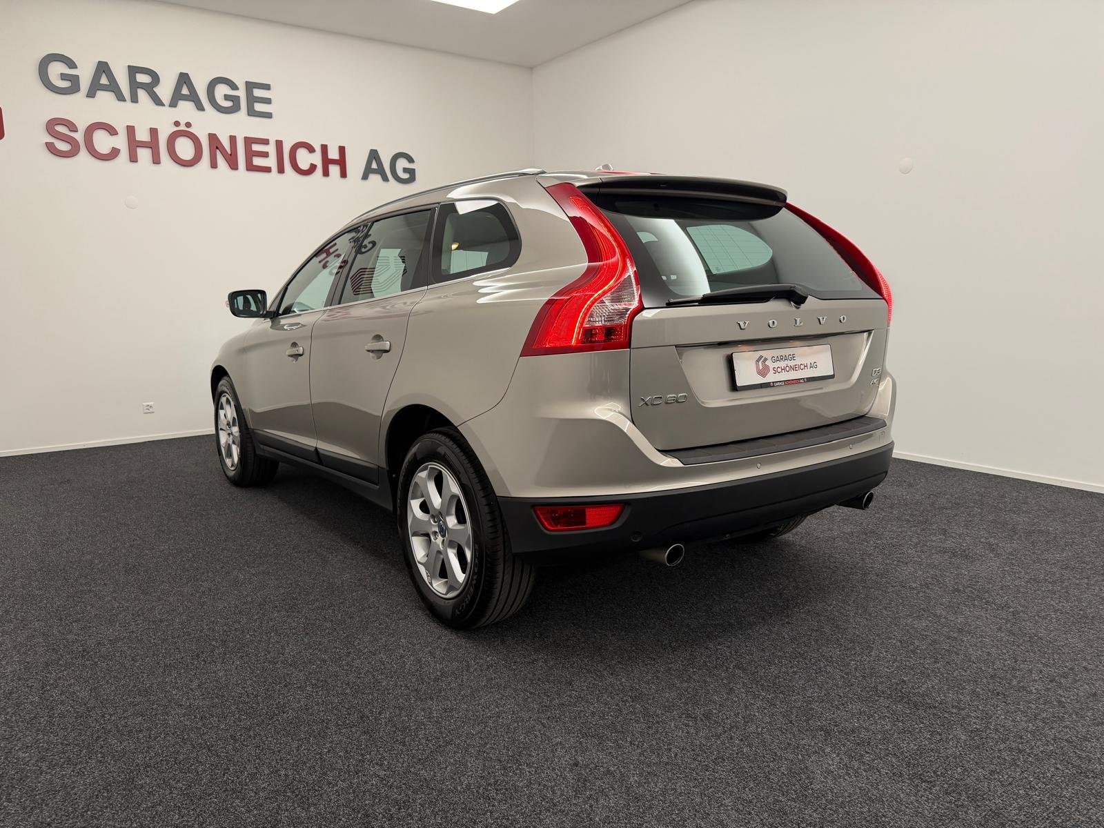VOLVO XC60 D3 AWD Summum Geartronic, Diesel, Occasion / Gebraucht, Automatik - 7