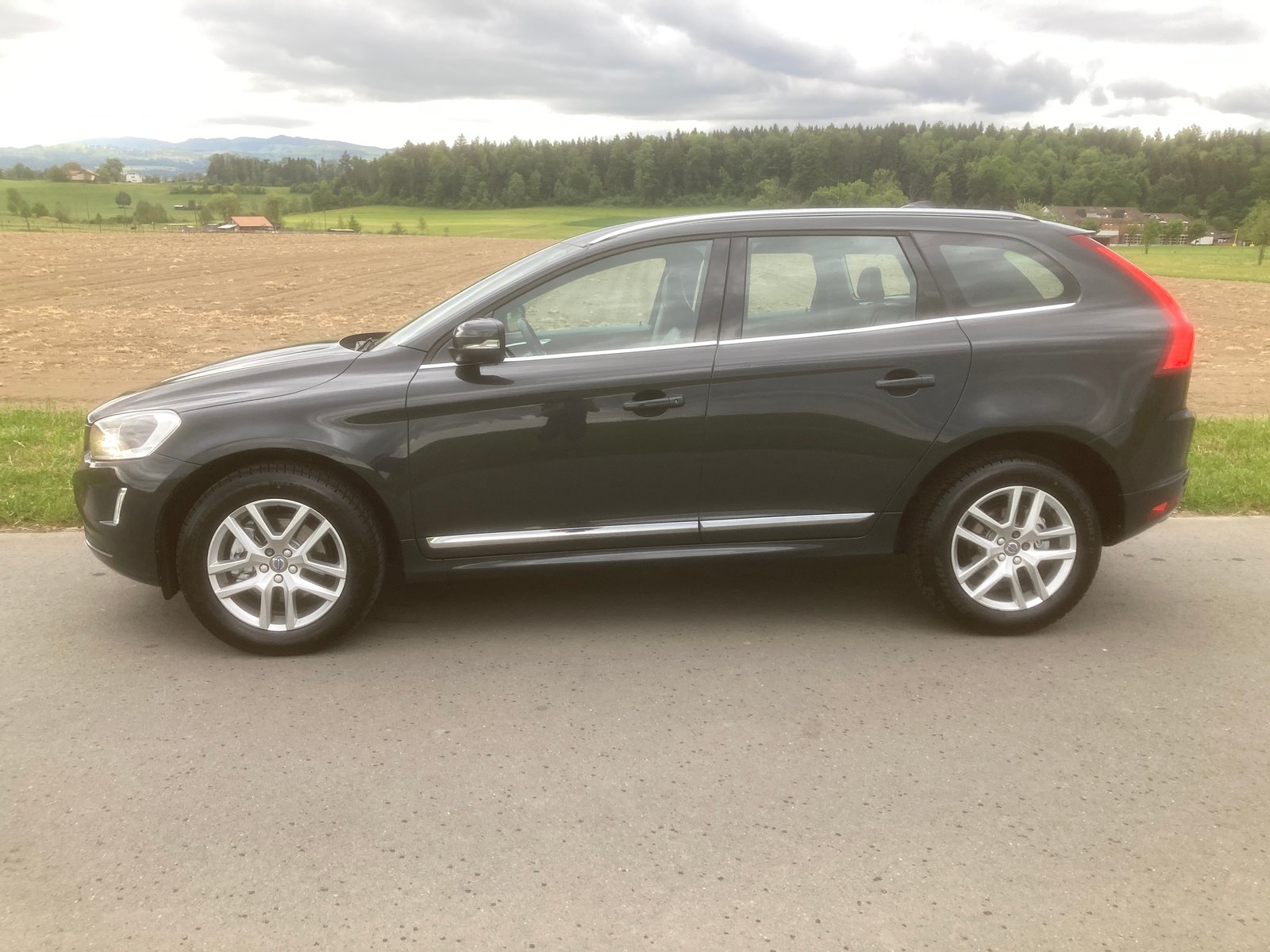 VOLVO XC60 D4 AWD Summum Geartronic mit Anhängerkupplung, Diesel, Occasion / Utilisé, Automatique - 5
