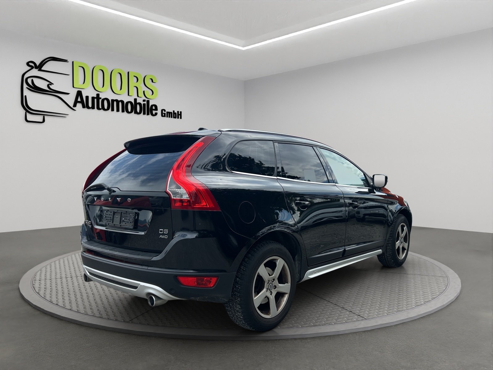 VOLVO XC60 D5 AWD Momentum Geartronic, Diesel, Occasion / Gebraucht, Automatik - 3