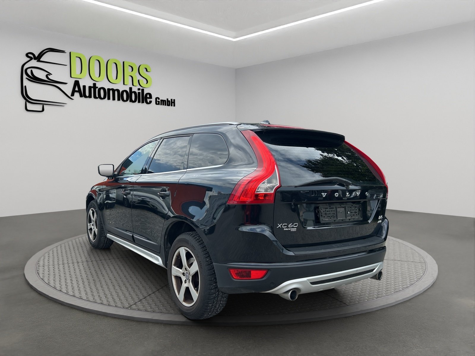 VOLVO XC60 D5 AWD Momentum Geartronic, Diesel, Occasion / Gebraucht, Automatik - 7