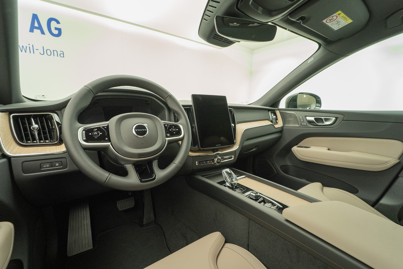 VOLVO XC60 2.0 T8 TE Ultra Bright eAWD, Plug-in-Hybrid Benzin/Elektro, Occasion / Gebraucht, Automatik - 7