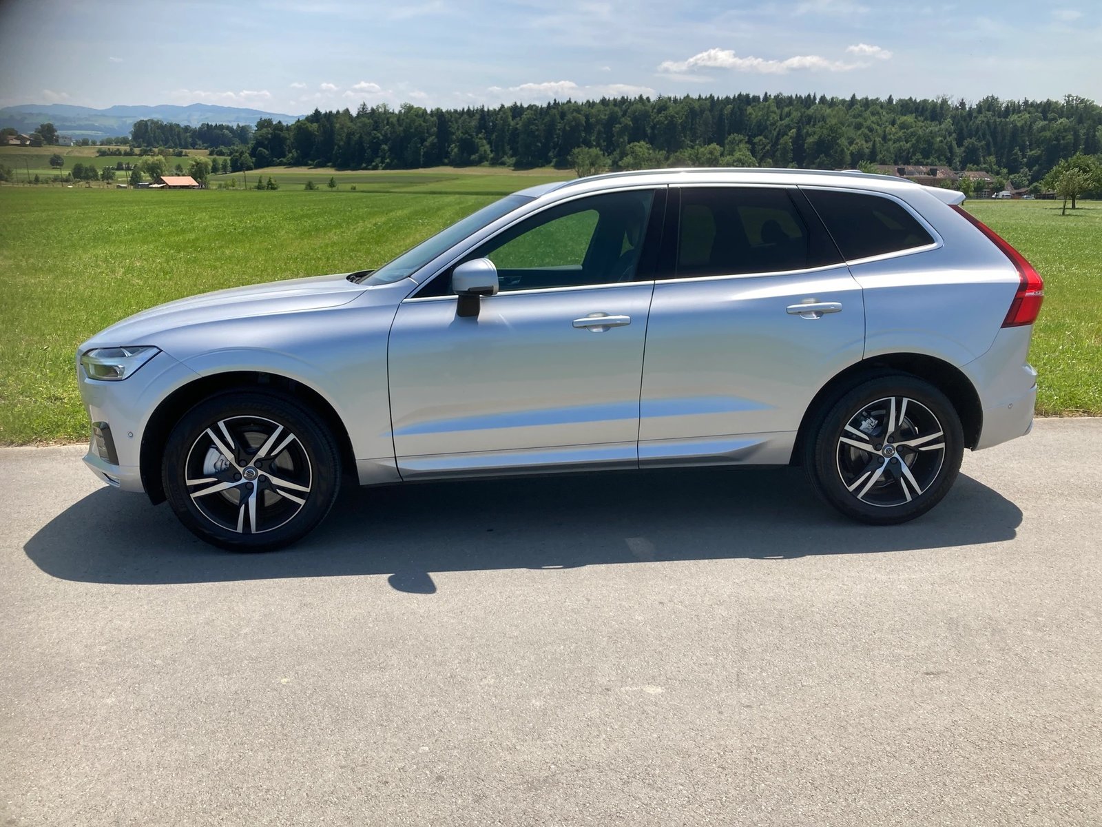 VOLVO XC60 D4 AWD R-Design Geartronic, Diesel, Second hand / Used, Automatic - 5