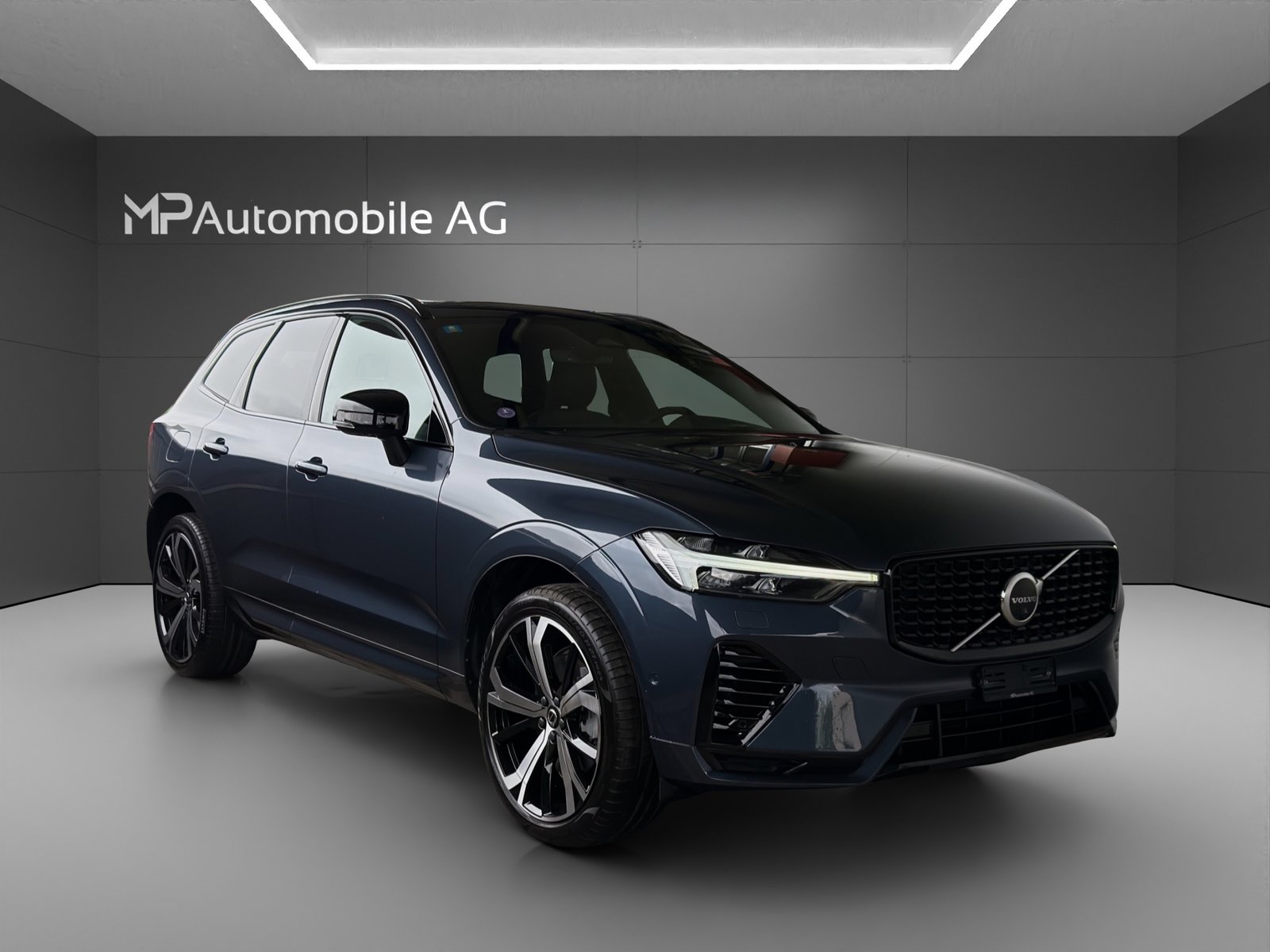 VOLVO XC60 T8 eAWD PluginHybrid Ultimate Dark Geartronic, Plug-in-Hybrid Petrol/Electric, Second hand / Used, Automatic - 3