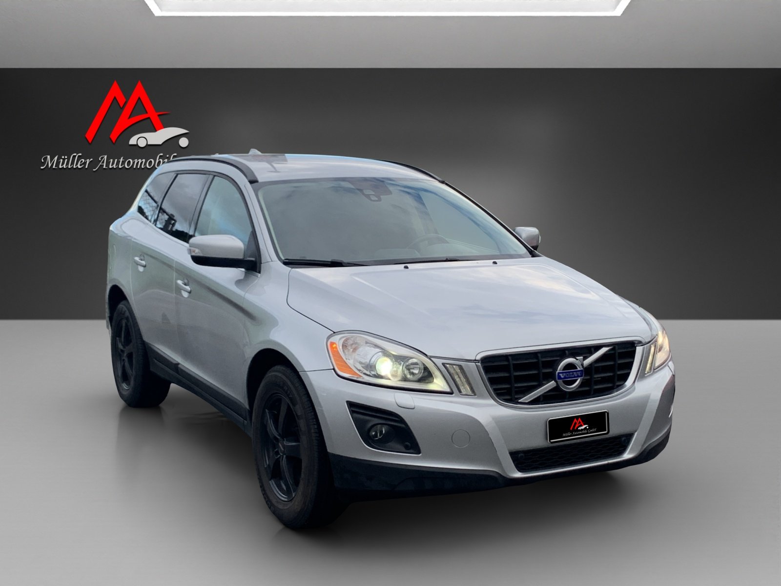 VOLVO XC60 2.4D AWD Momentum Geartronic, Diesel, Occasioni / Usate, Automatico - 2