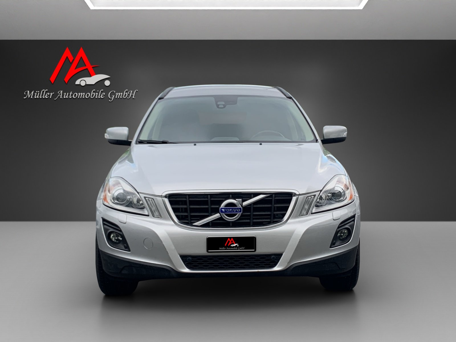 VOLVO XC60 2.4D AWD Momentum Geartronic, Diesel, Occasioni / Usate, Automatico - 3