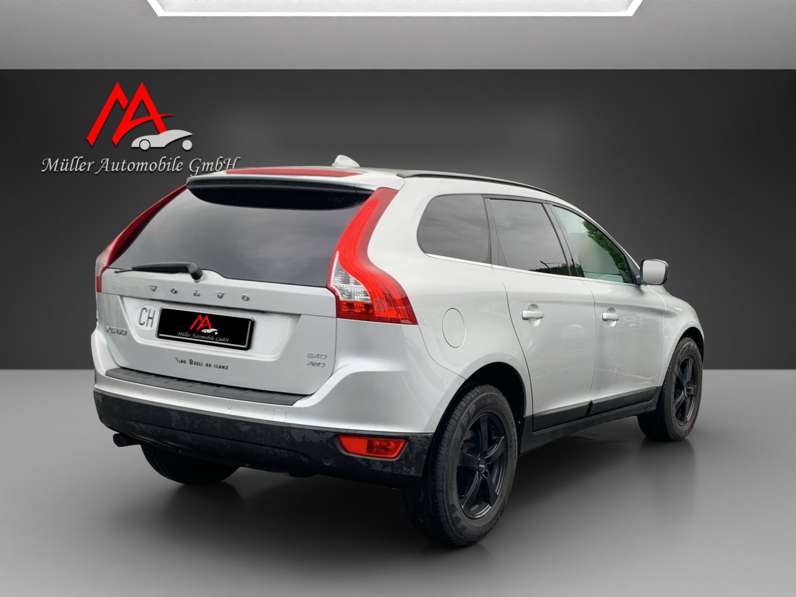 VOLVO XC60 2.4D AWD Momentum Geartronic, Diesel, Occasioni / Usate, Automatico - 4