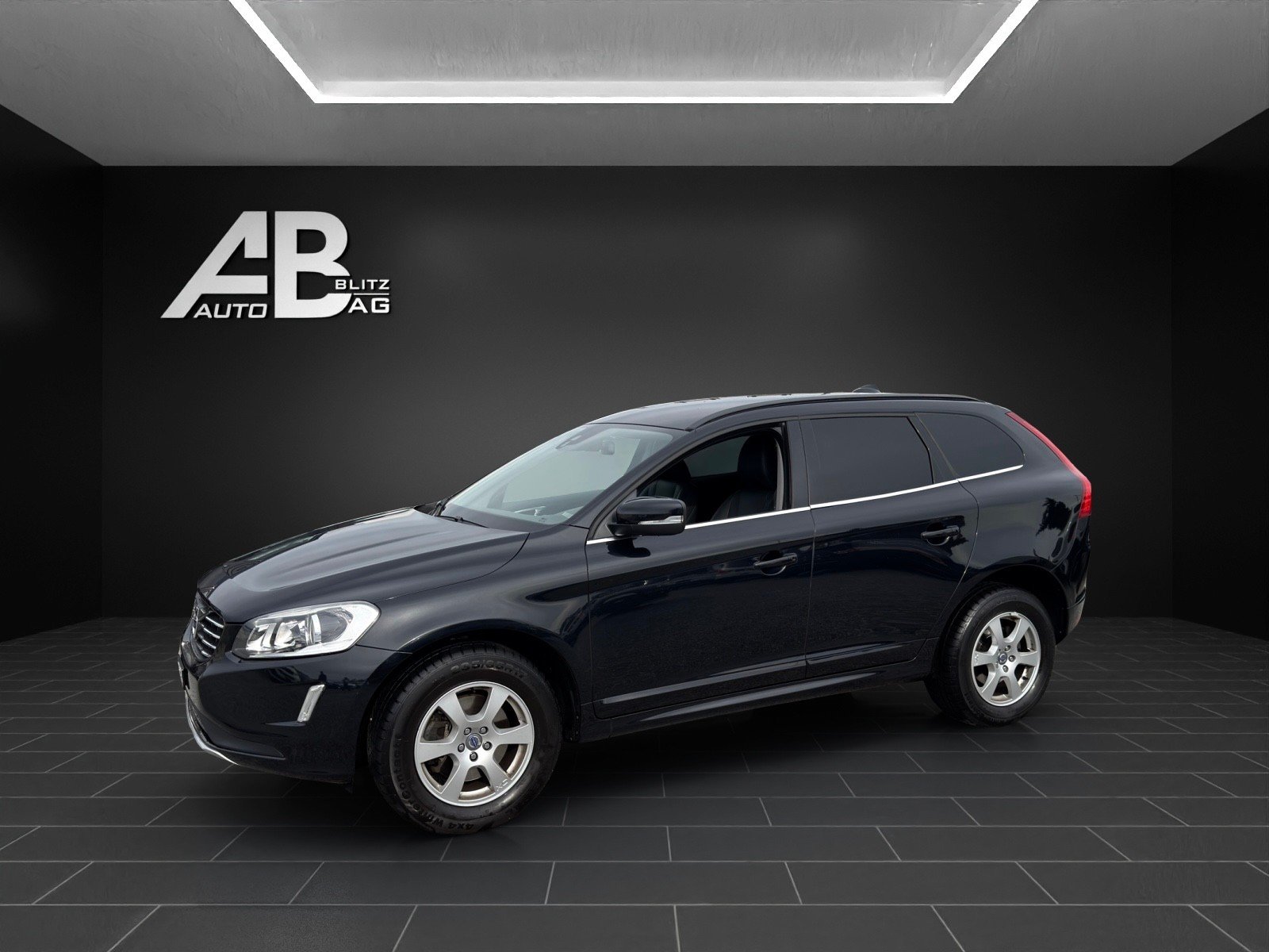 VOLVO XC60 D5 AWD Momentum Geartronic mit 215 PS, Diesel, Occasion / Utilisé, Automatique - 2