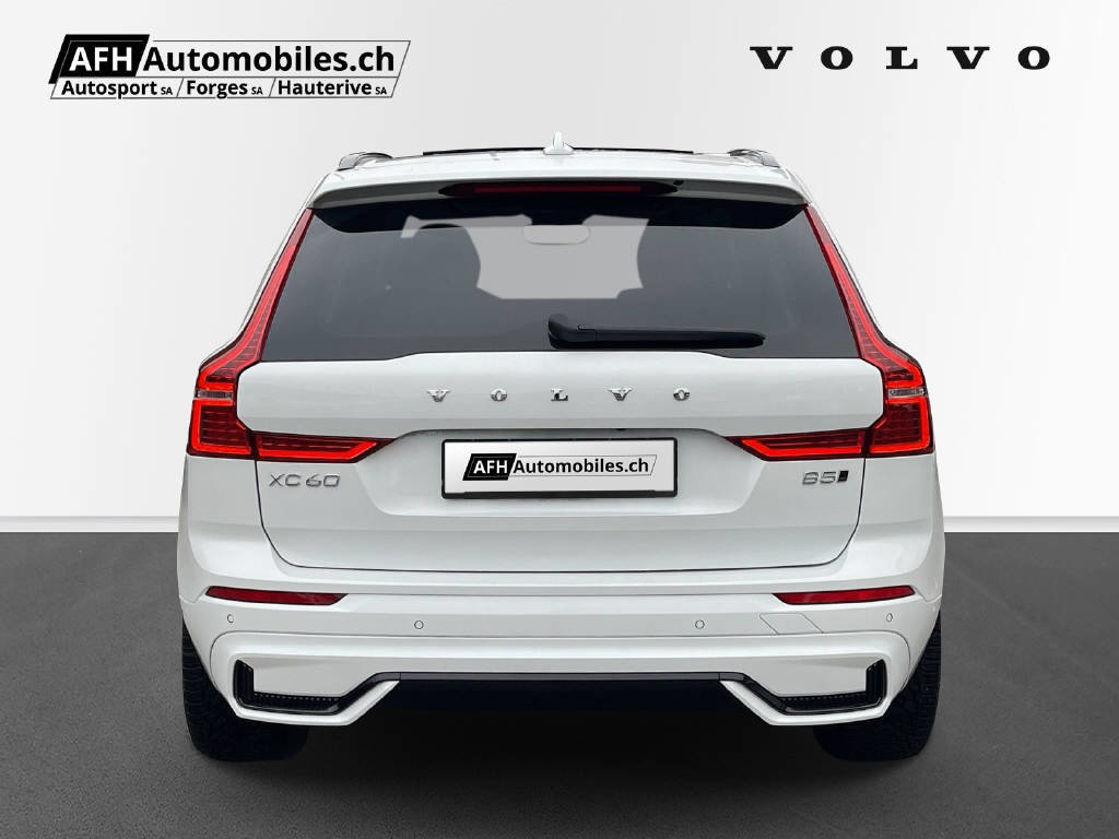 VOLVO XC60 2.0 B5 MH Ultimate Dark AWD, Mild-Hybrid Benzin/Elektro, Occasion / Gebraucht, Automatik - 3
