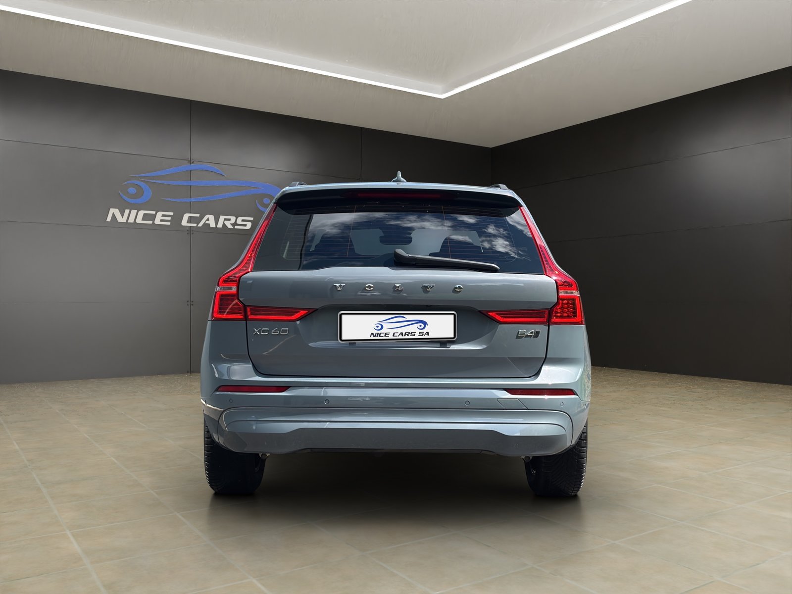 VOLVO XC60 B4 Diesel Mild Hybrid AWD Momentum Geartronic, Hybride Léger Diesel/Électricité, Occasion / Utilisé, Automatique - 4