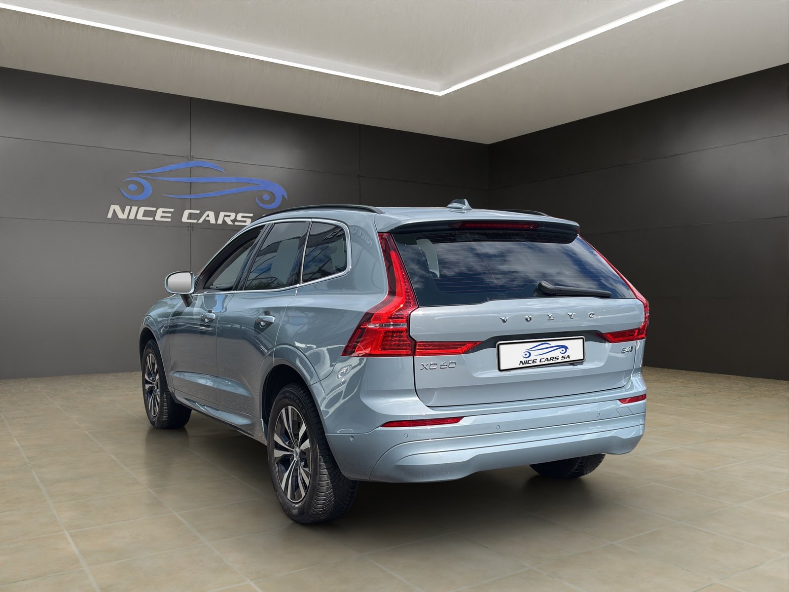 VOLVO XC60 B4 Diesel Mild Hybrid AWD Momentum Geartronic, Hybride Léger Diesel/Électricité, Occasion / Utilisé, Automatique - 7